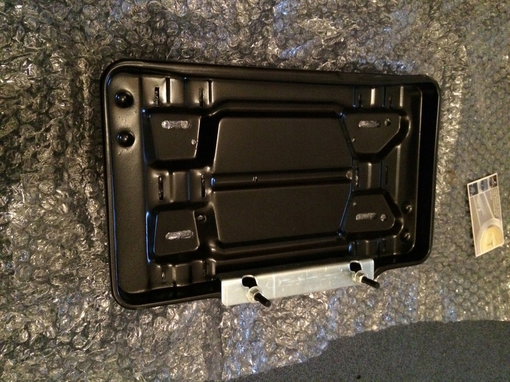 107RA - База батареи Mercedes 107 SL SLC новая