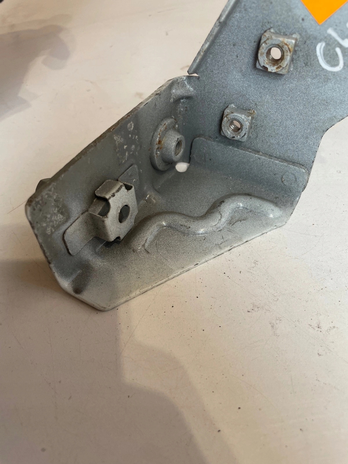 holder console supports left front Renault Clio IV