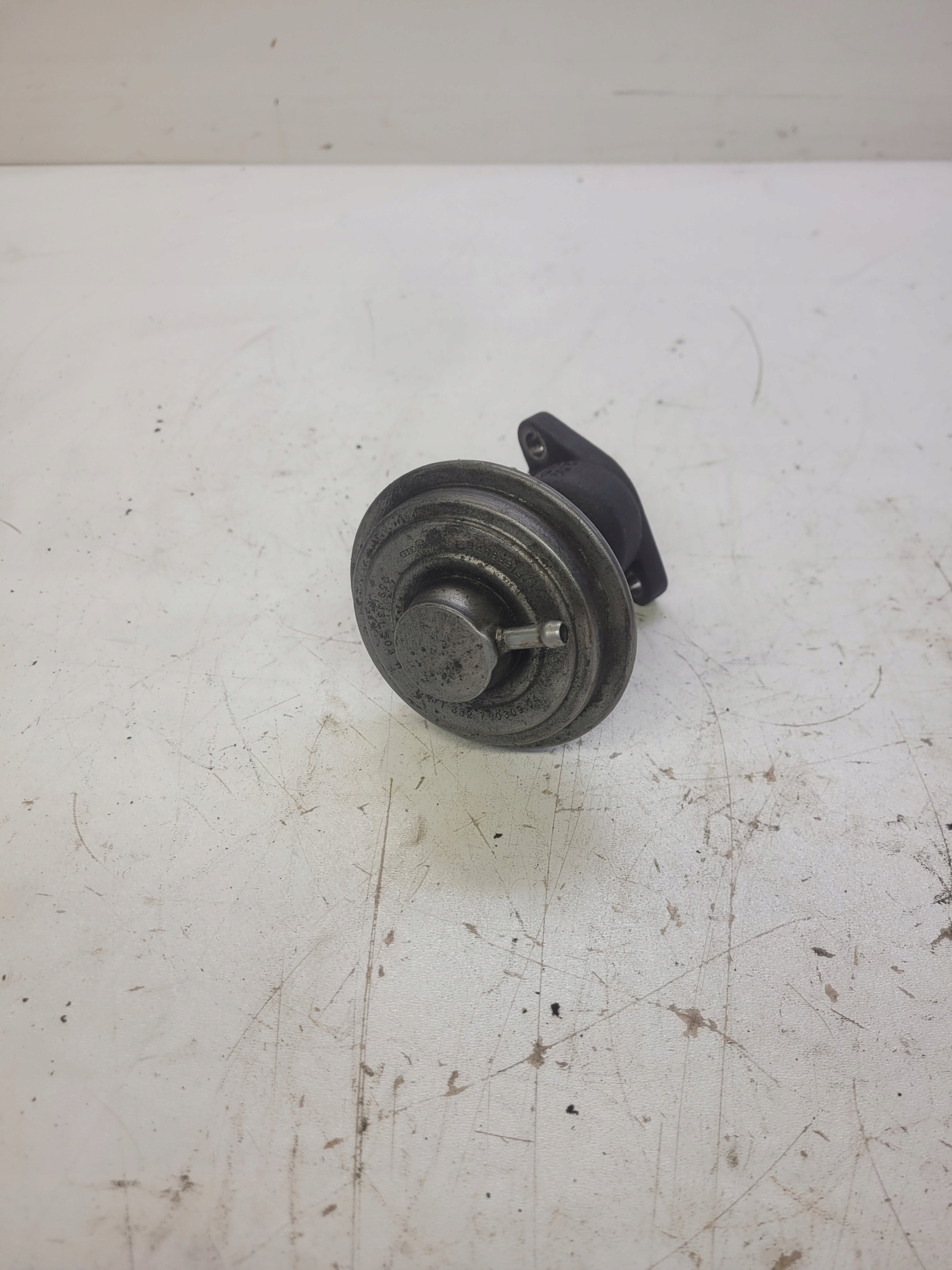 EGR valve AUDI A6 C6 2.7 3.0 TDI 059131503H