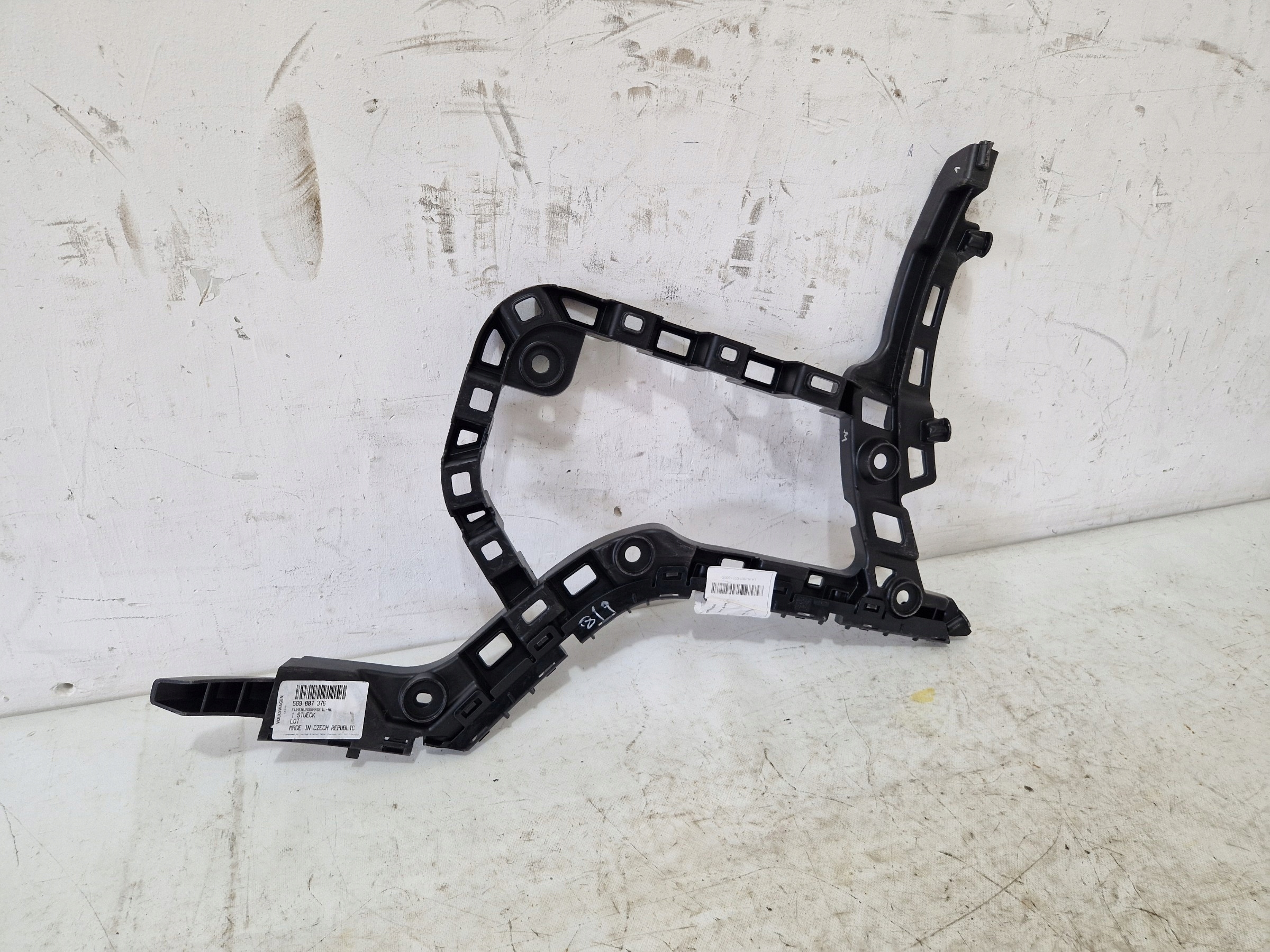 VW GOLF VII KOMBI bumper bracket rear part right 5G9807356