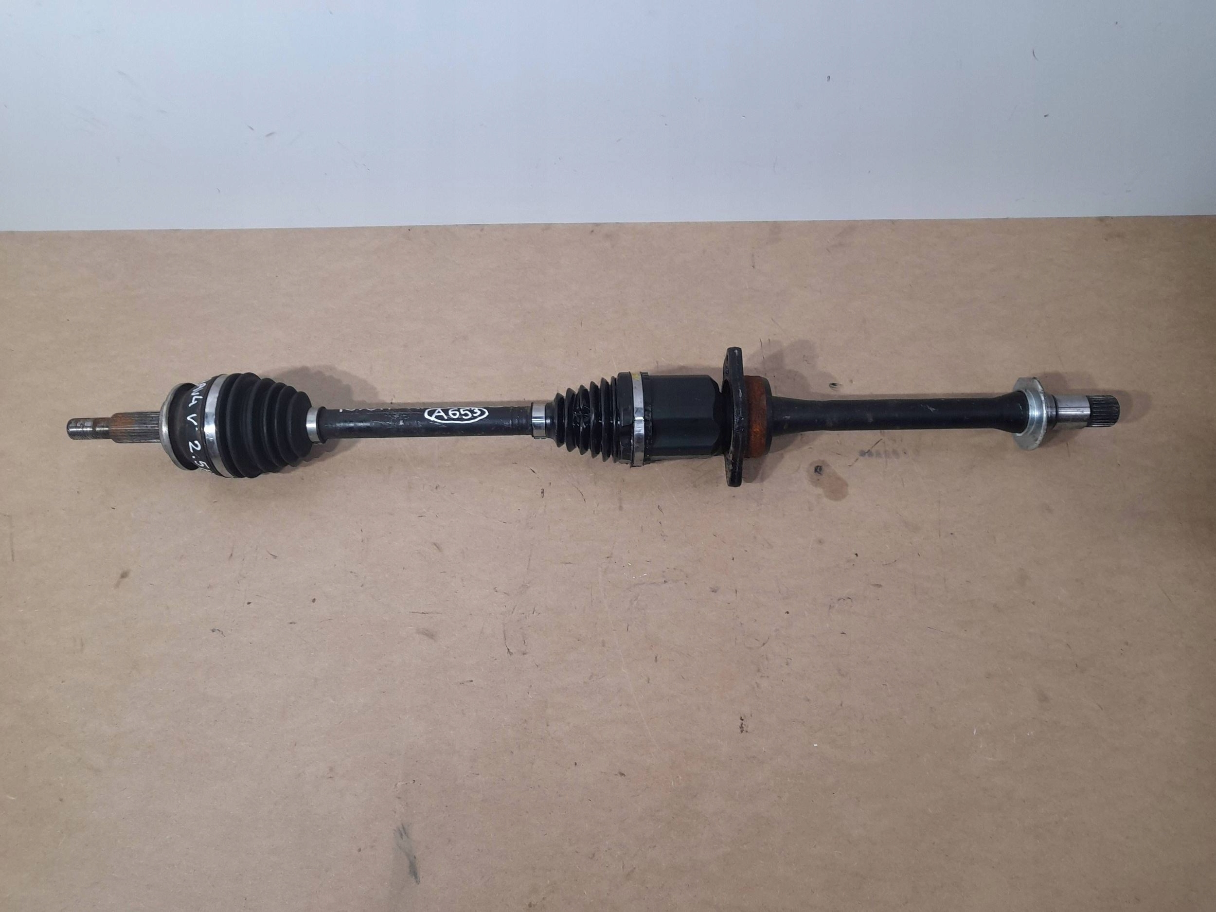 Toyota RAV 4 2,5 Hybrid semi-axis front right DA76R (A653)