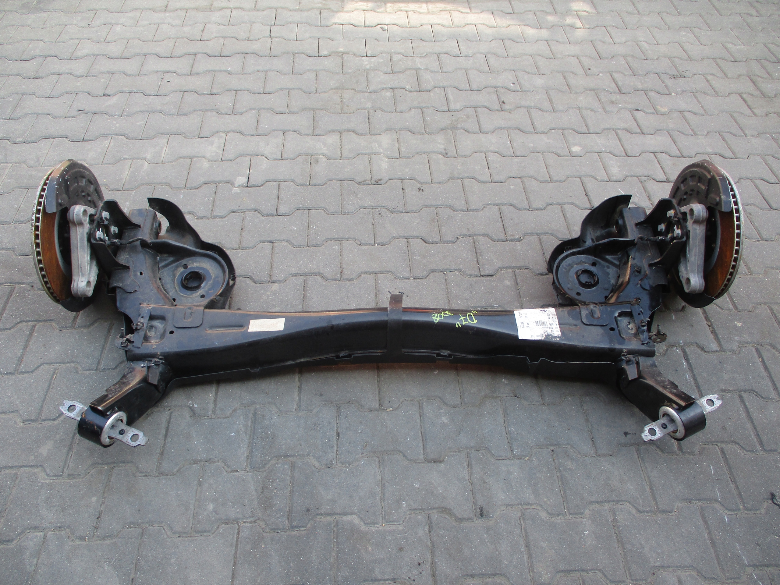 axis rear PEUGEOT 3008 III 1,6THP 23r