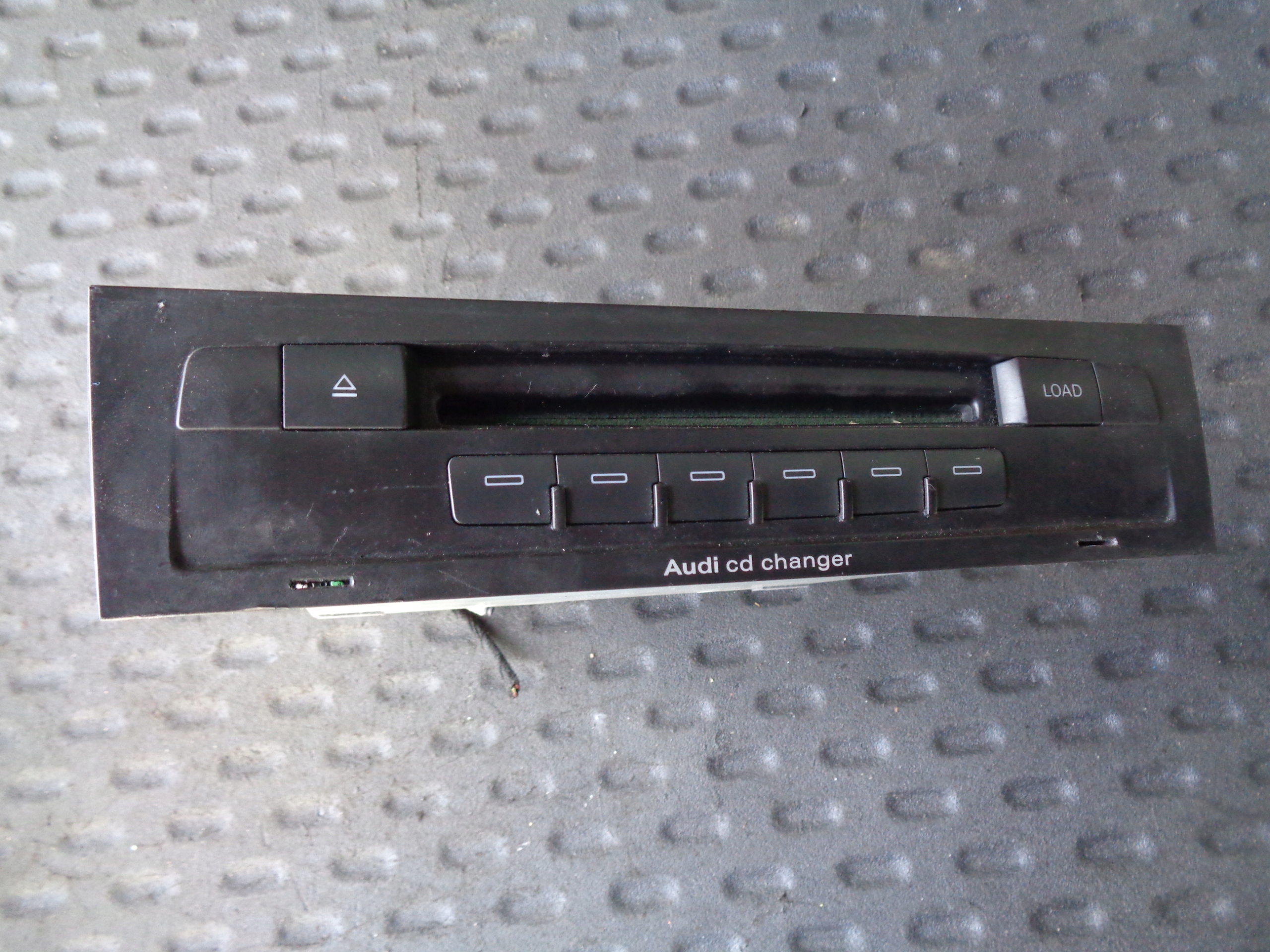 ZMIENIARKA CD 4L0035110 AUDI Q7 I 4L