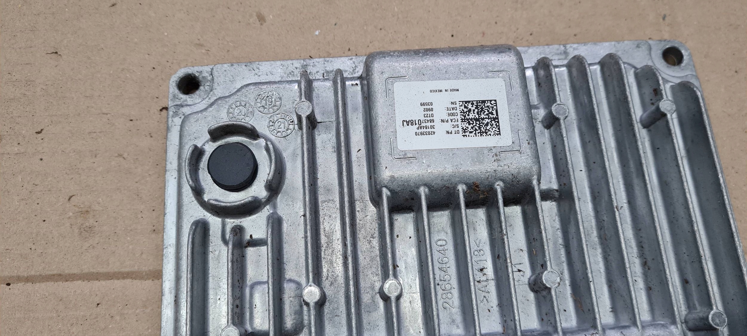 Jeep Grand Cherokee WL 2022 computer control unit of the engine ECU 3.6 P68537966AD