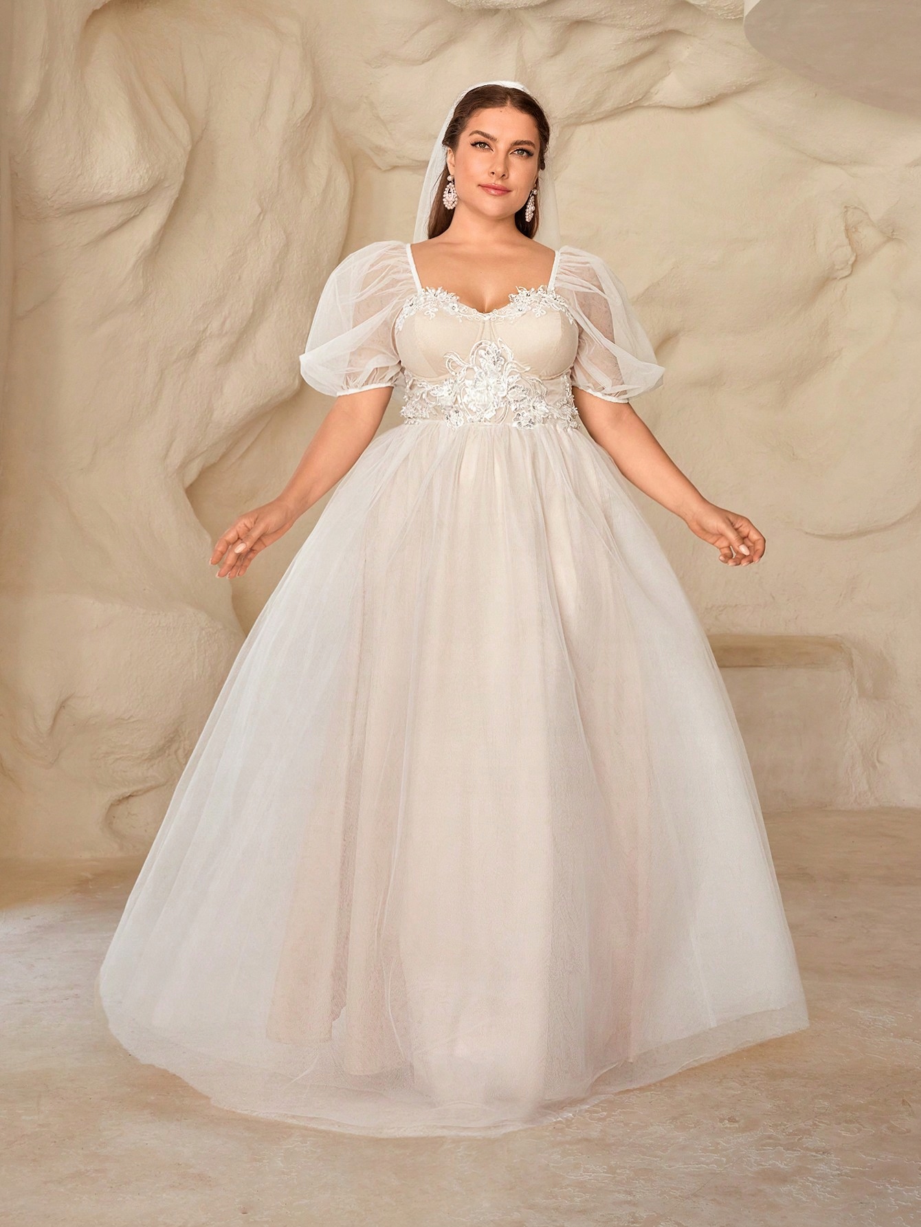 Svatební Šaty A-line Luxusní Zdobené S Výstřihem, Srdce Shein XXL 44