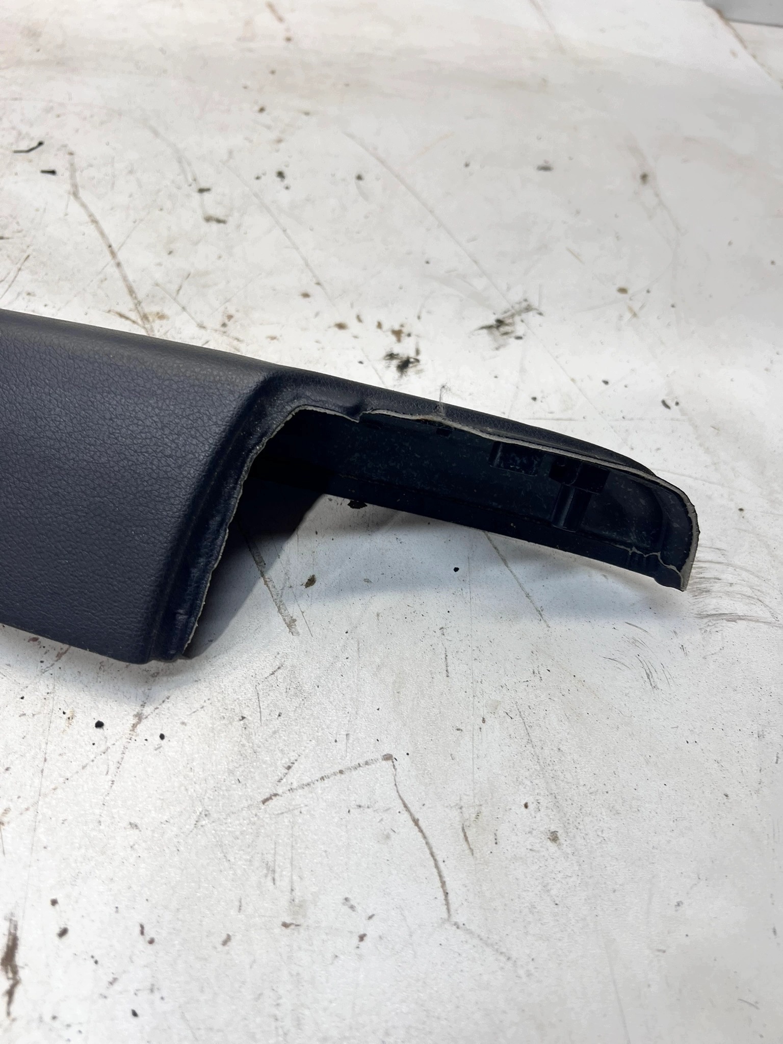 armrest BOCZKA door right front AUDI Q3 8U 8U0867174