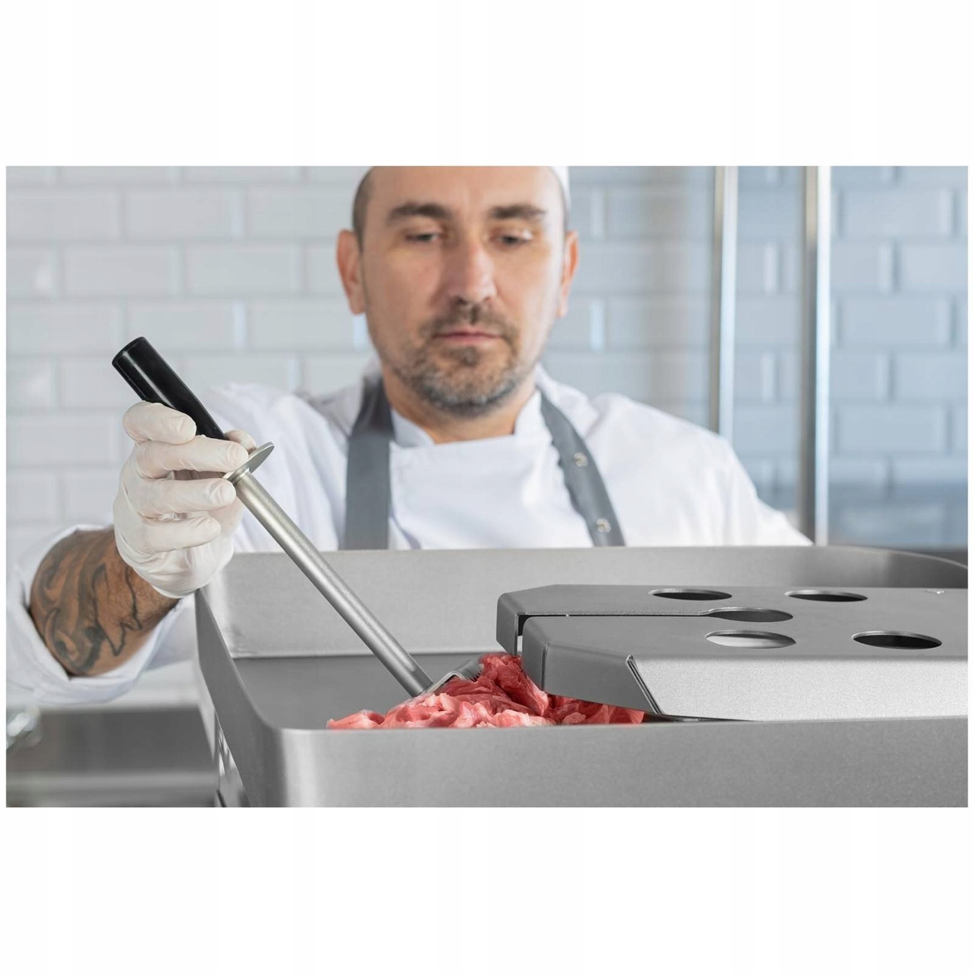 ELEKTRYCZNY WILK DO MIELENIA 4 SITKA POPYCHACZ Waga 66 kg