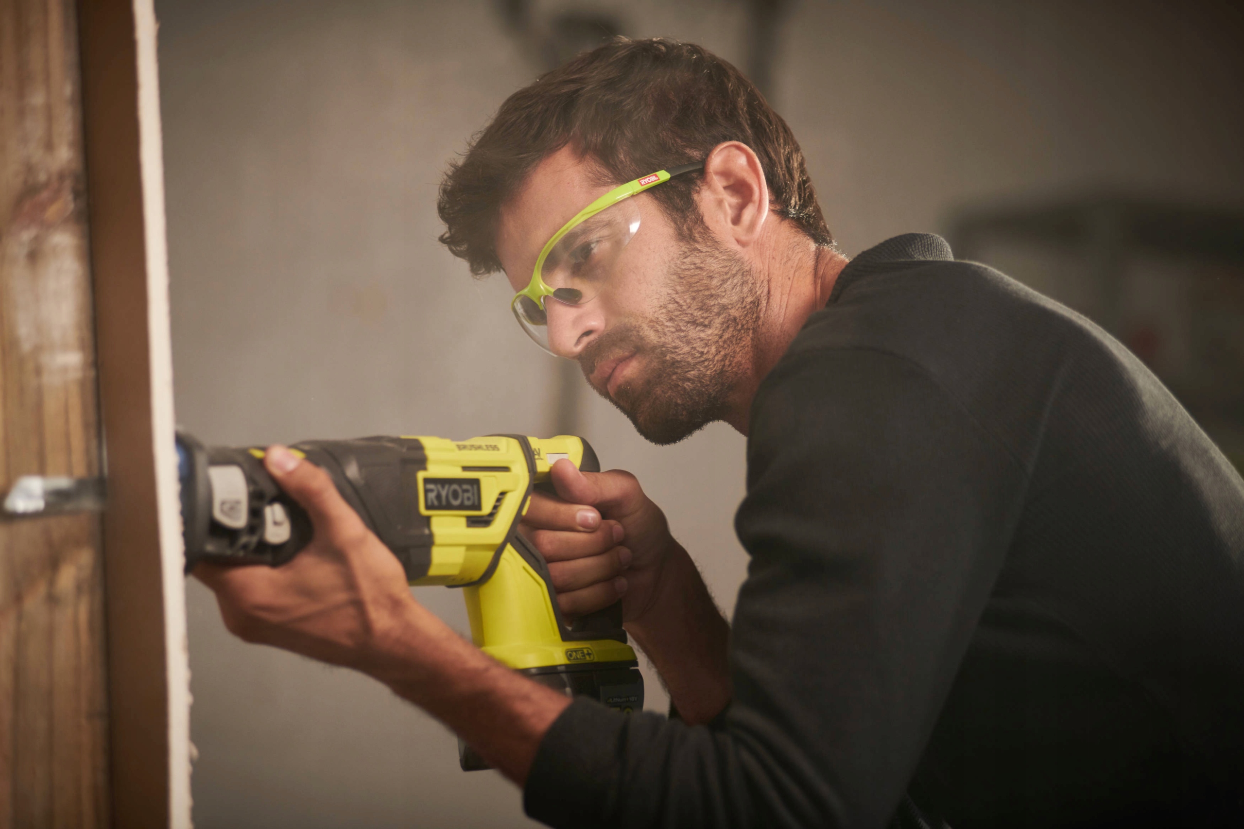 RYOBI R18RS7 BEZSZCZOTKOWA PIŁA SZABLASTA 18V +5Ah Długość skoku 30 mm