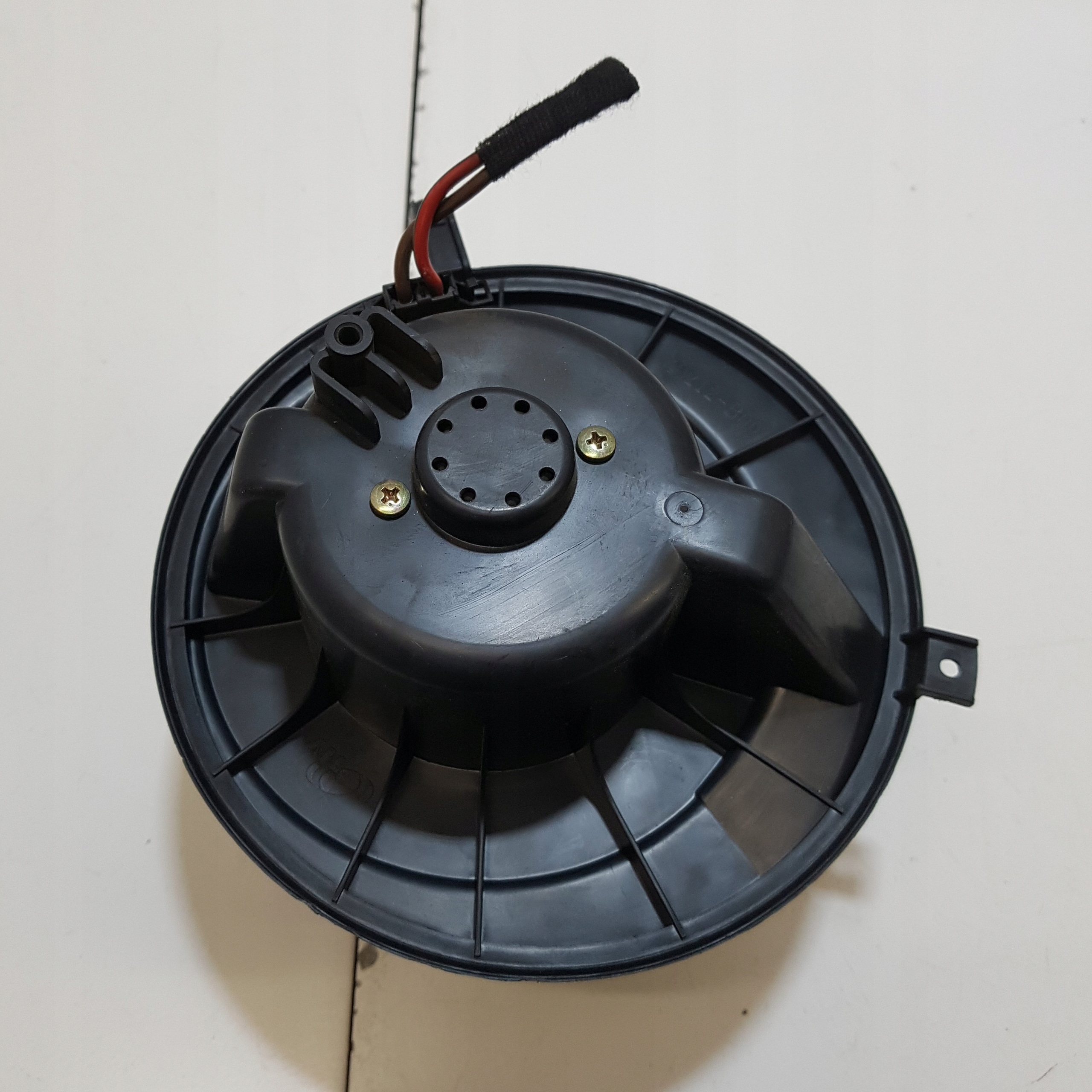 ventilátor klímy VOLKSWAGEN GOLF 5 40212-B09