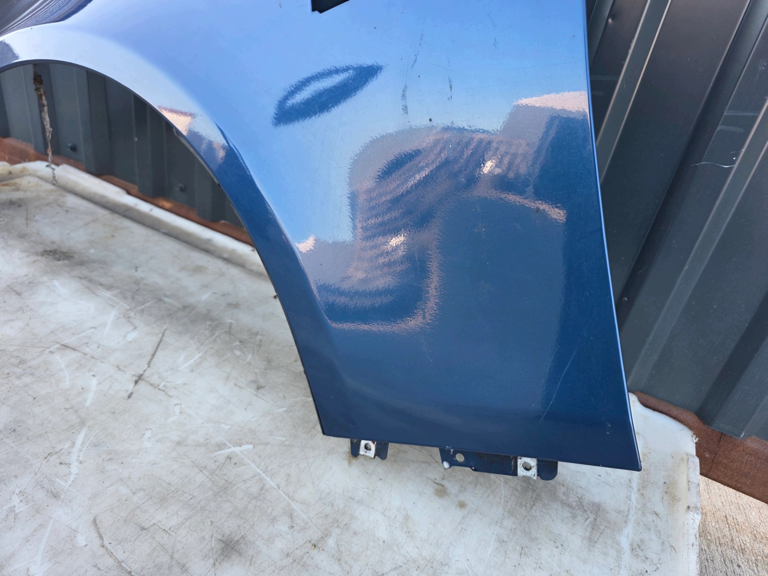 fender left front BMW E60 E61 PROSTY original !!!
