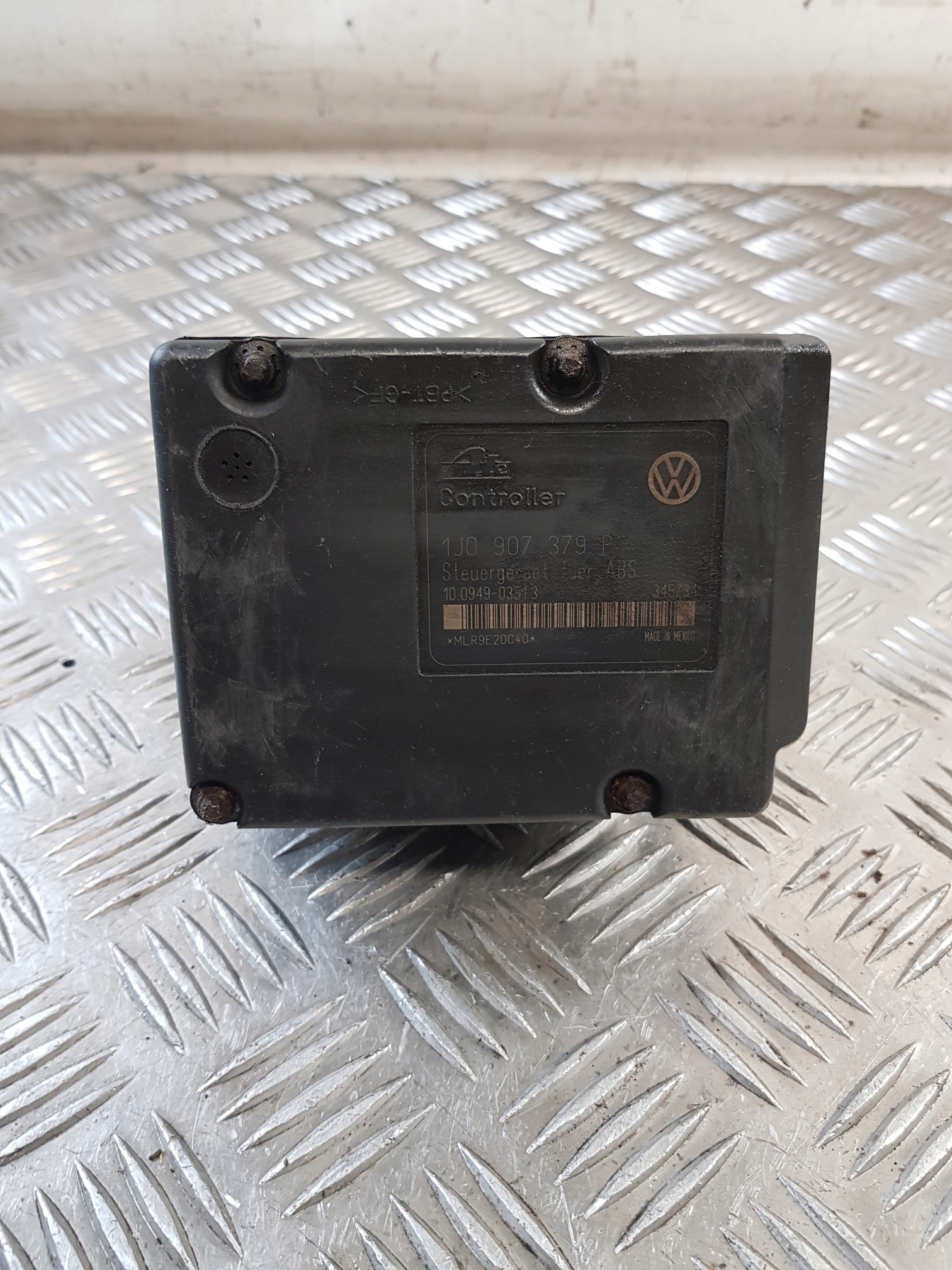 pump ABS 1J0614117D 1J0907379P VW GOLF IV
