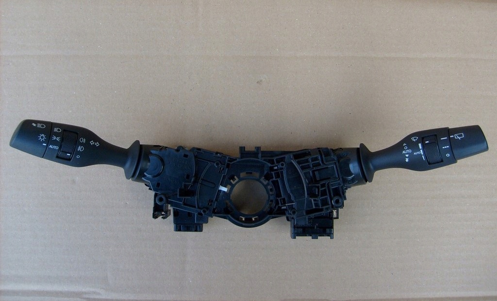 MANETKI PRZEŁĄCZNIK ZESPOLONY LEXUS NX 200 NX 300