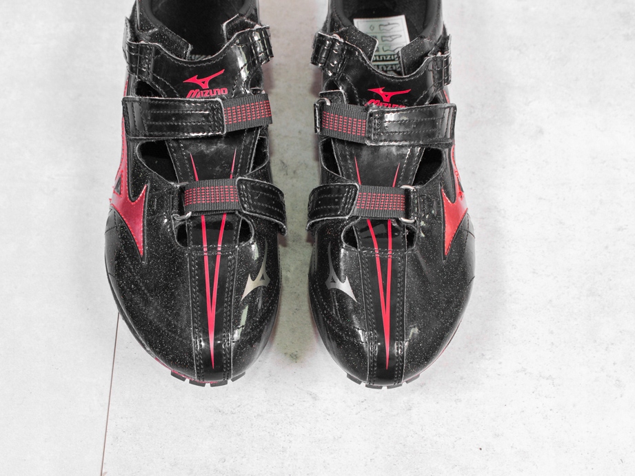 MIZUNO TOKYO 6 TRACK BIEŻNIA KOLCE SPRINT 42,5 Typ nawierzchni brak informacji