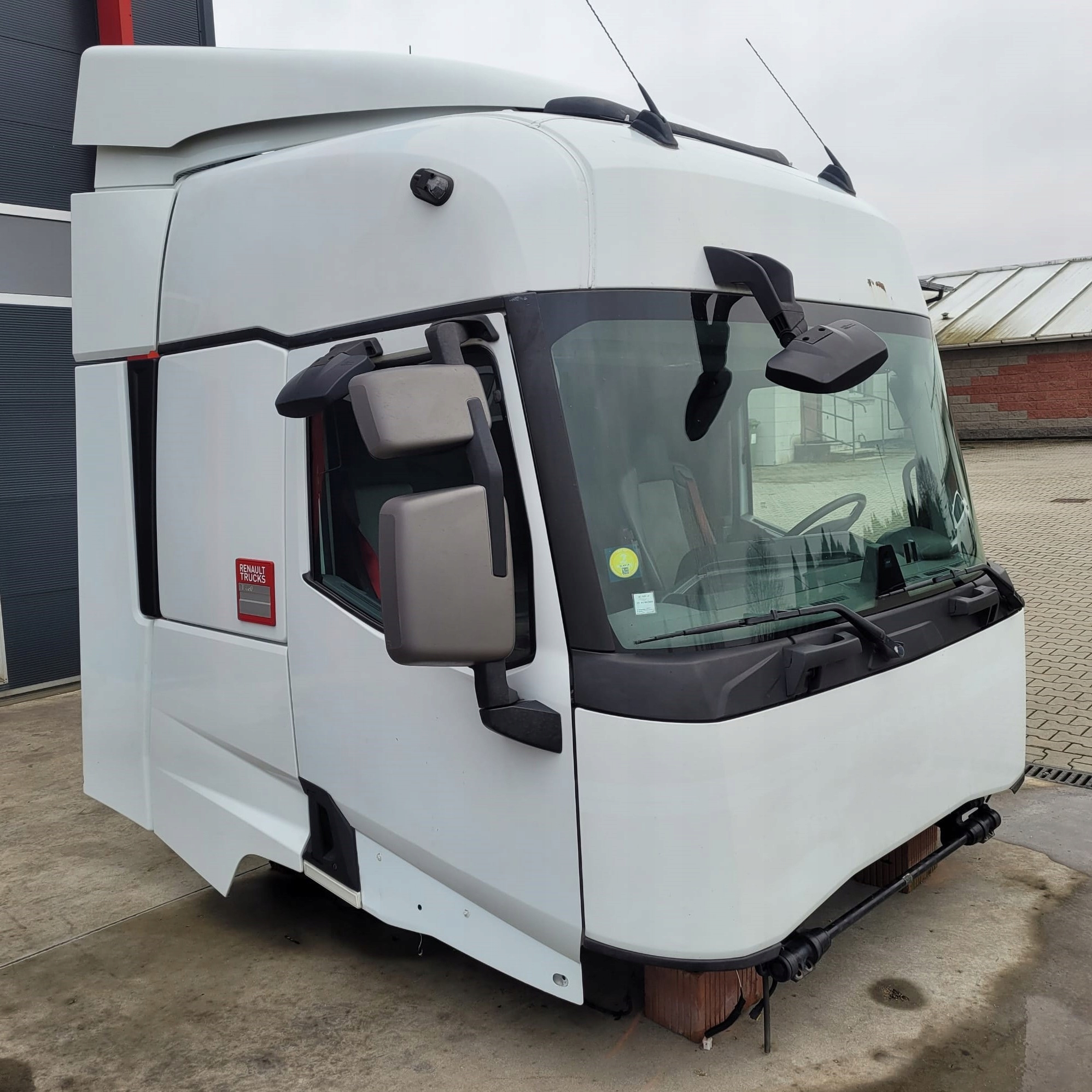 KOMPLETNA KABINA RENAULT GAMA T RANGE C MASKA + SPOJLERY + WYWROT KABINY Typ samochodu Samochody ciężarowe