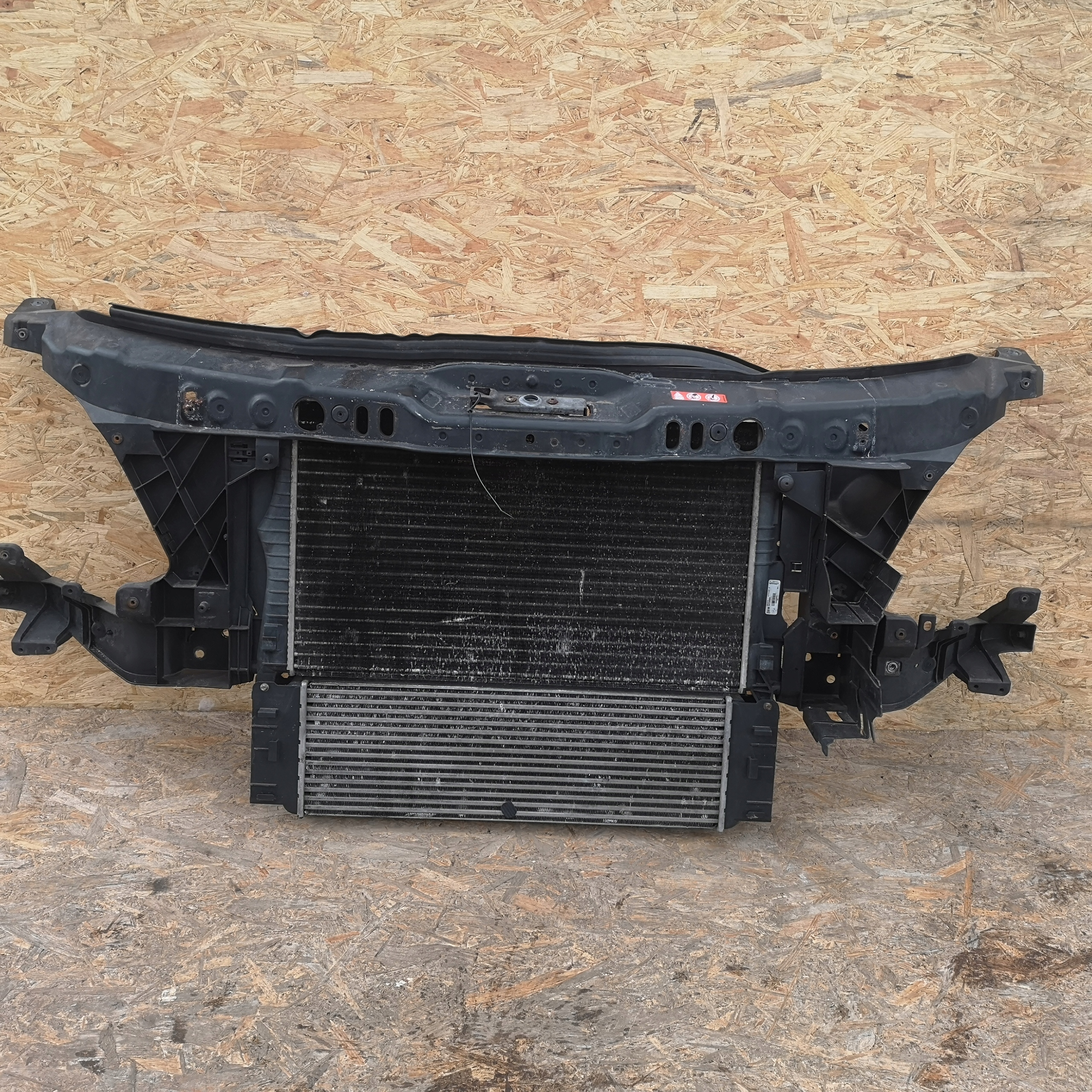 SPRINTER 906 PAS PRZEDNI 2.2 TDI CHŁODNICE