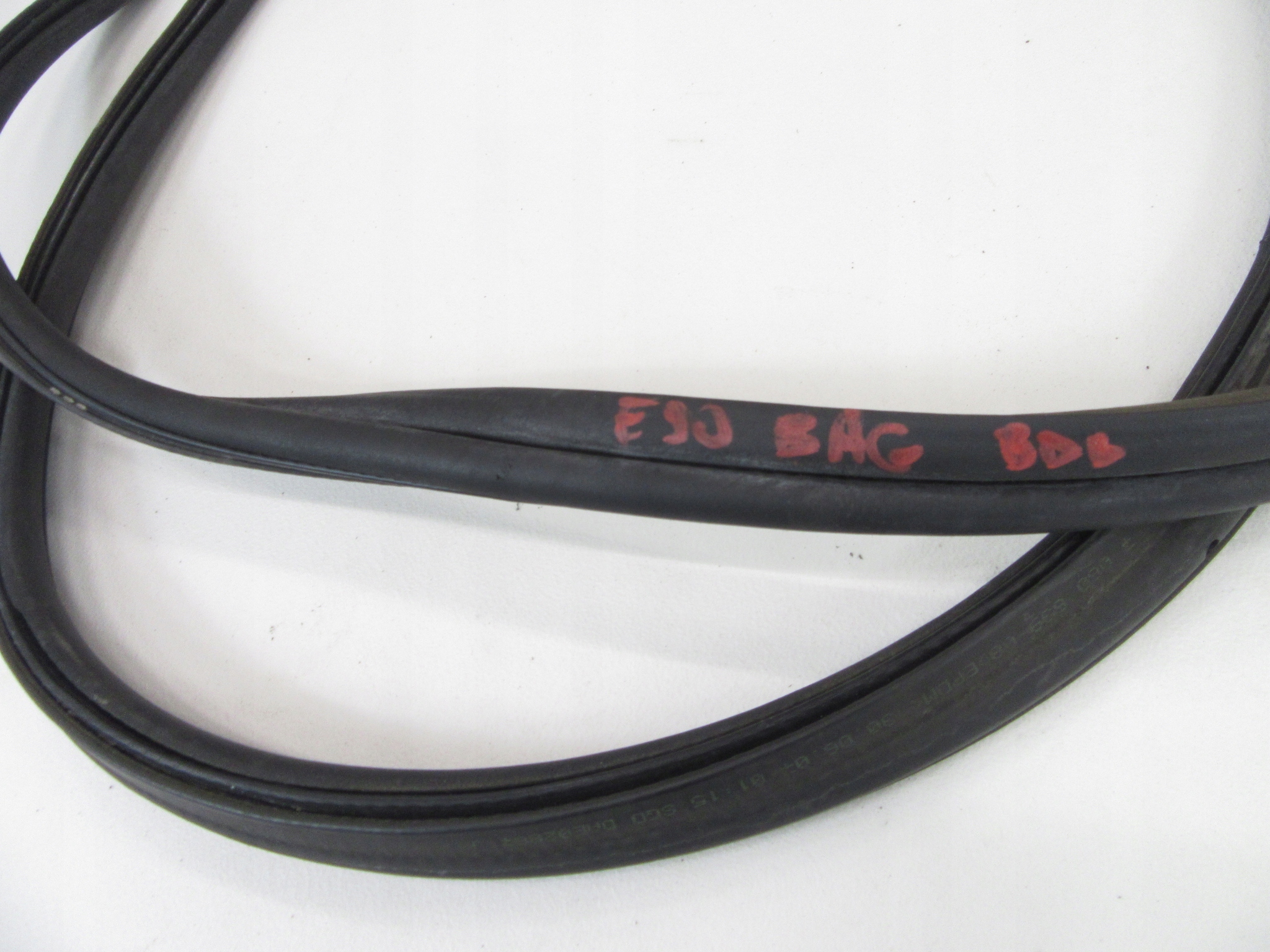 gasket bonnet boot BMW e90 sedan