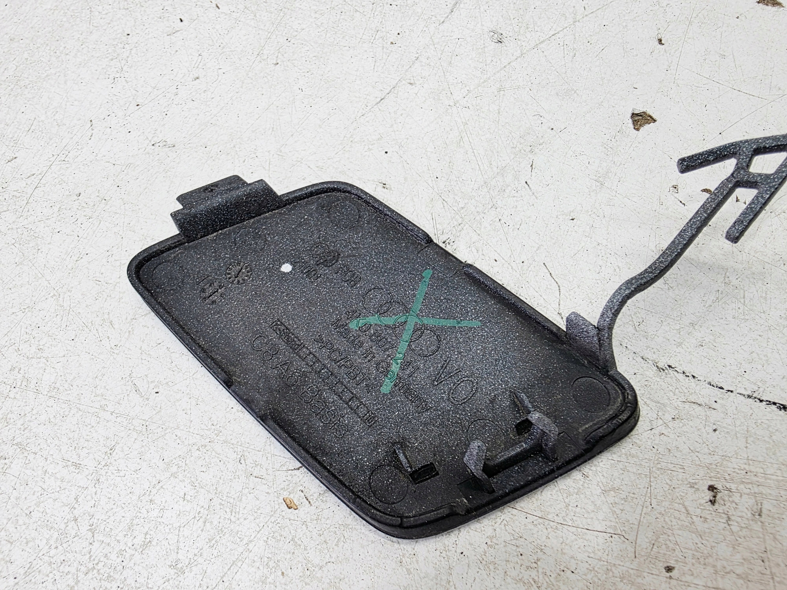 spoiler of a bumper UCHA DO HOLOWANIA front AUDI A6 C8 4K0807241