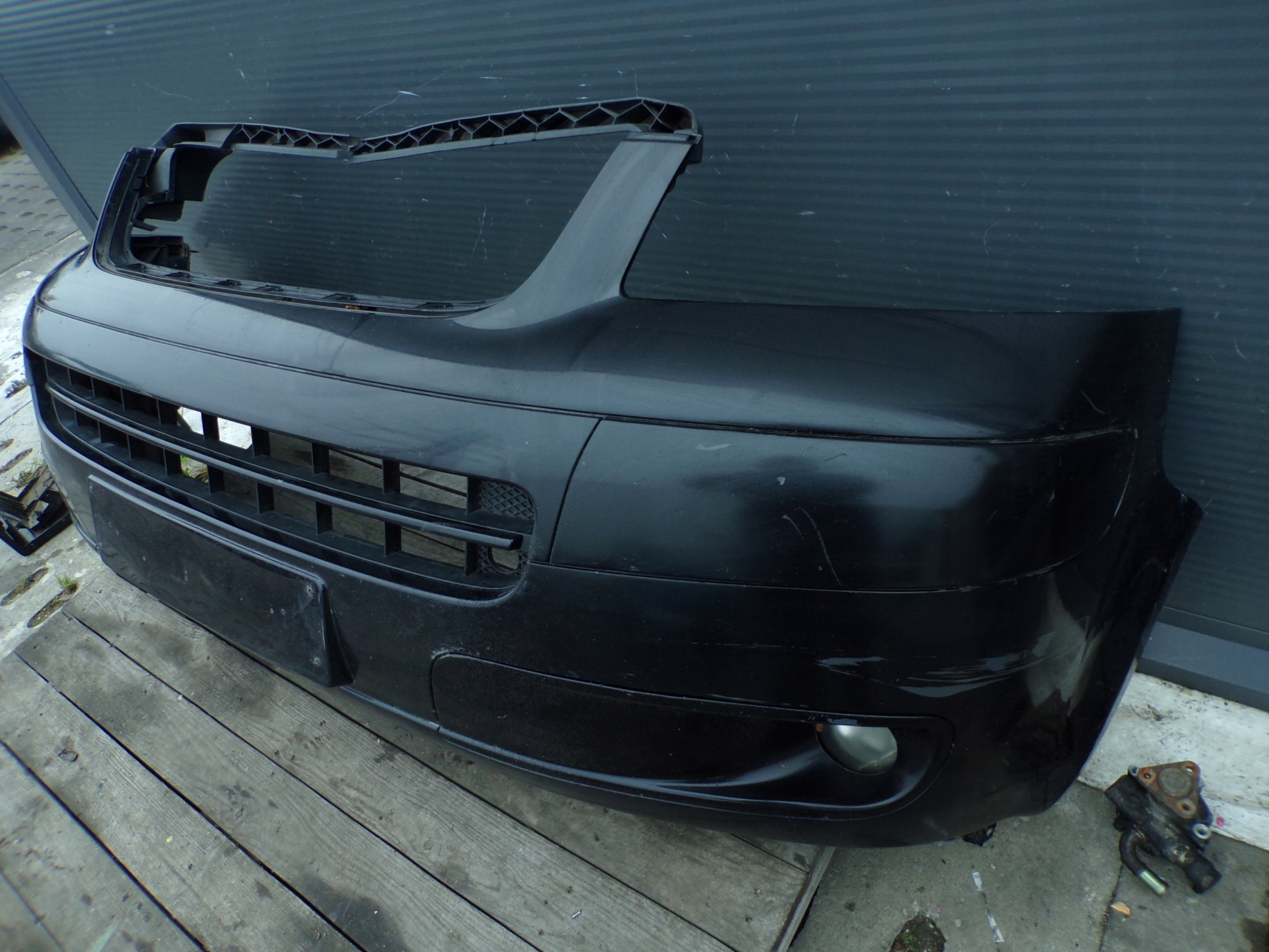 front bumper front VOLKSWAGEN TRANSPORTER T5 MULTIWAN CARAVELLE