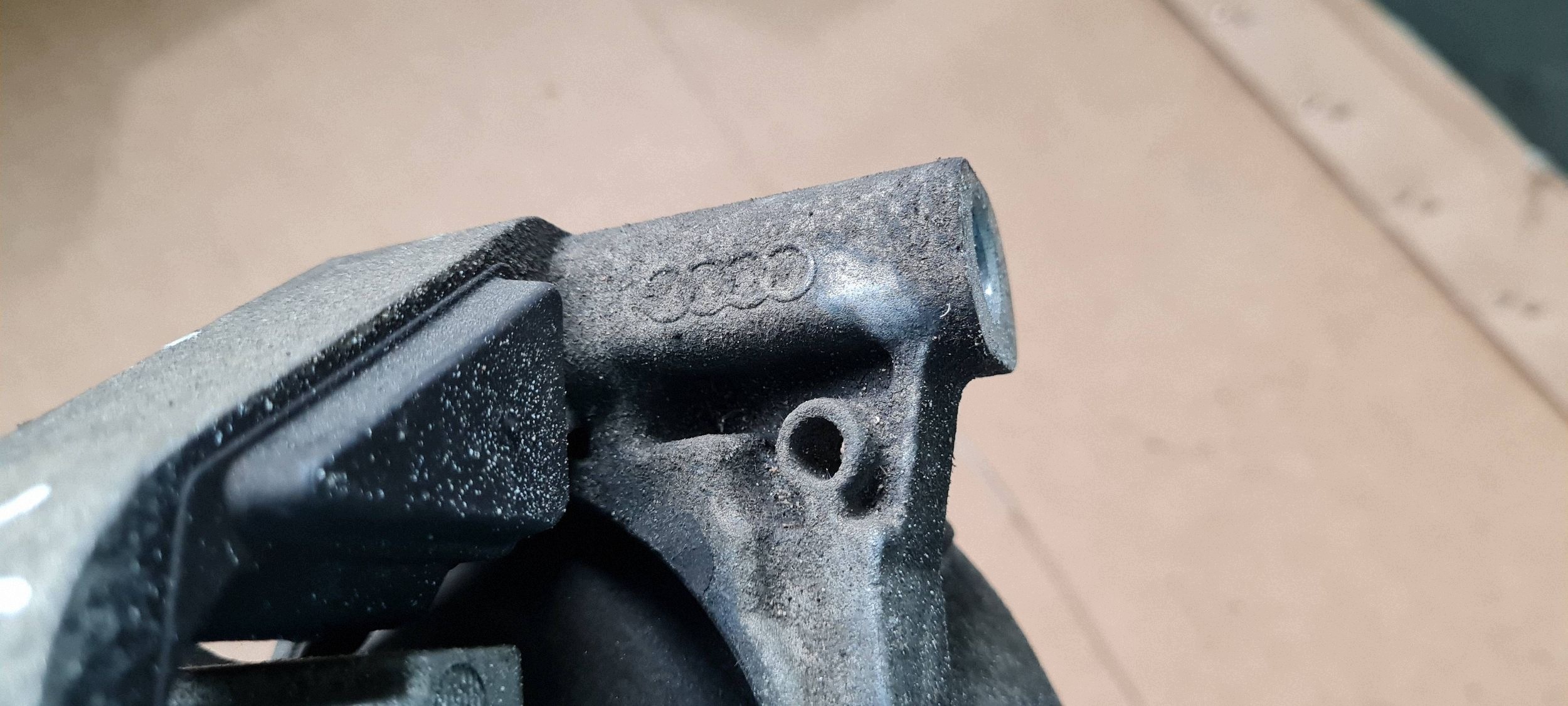 A6 C7 4G engine mount left 3.0 TDI CDU 4G0199381LG A7 4G