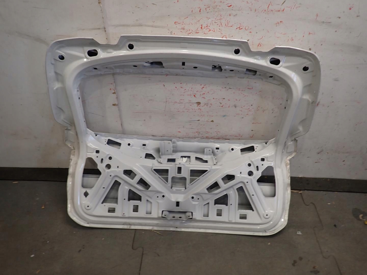 trunk door BMW X1 F48 2016