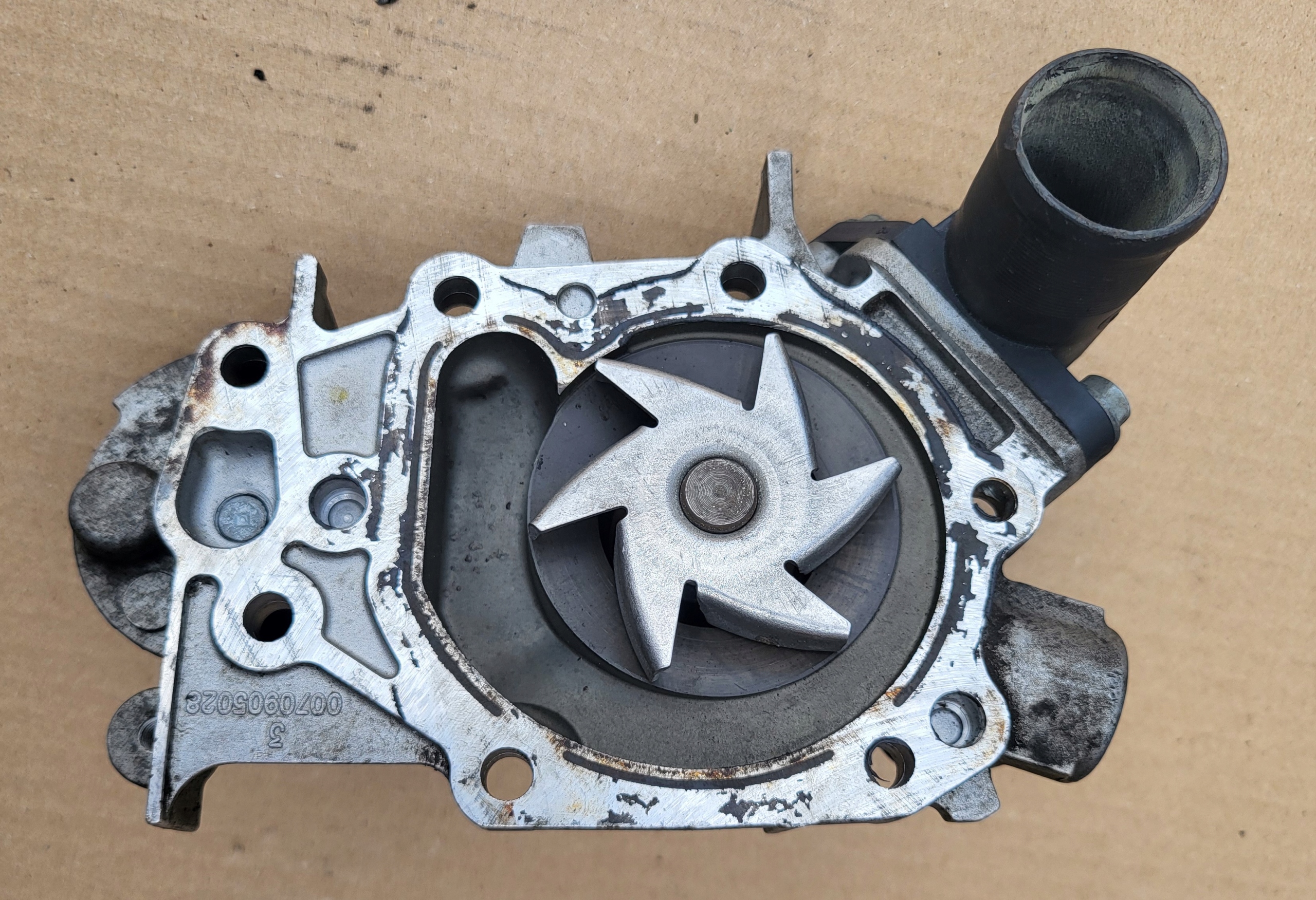 water pump elbow RENAULT CLIO II 1.2.1.4 B 7700872303 OE