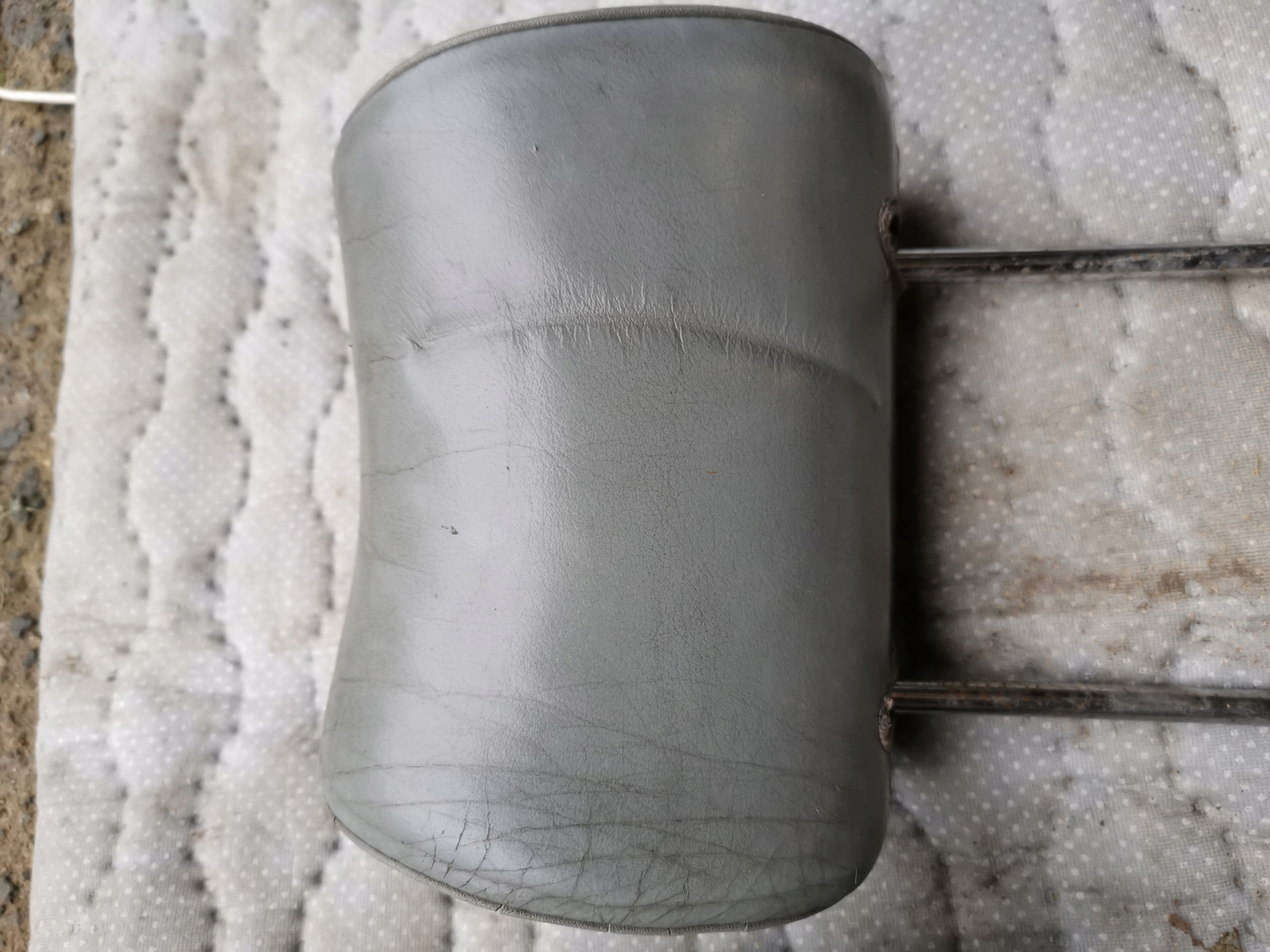 rest seat grey leather MERCEDES 124