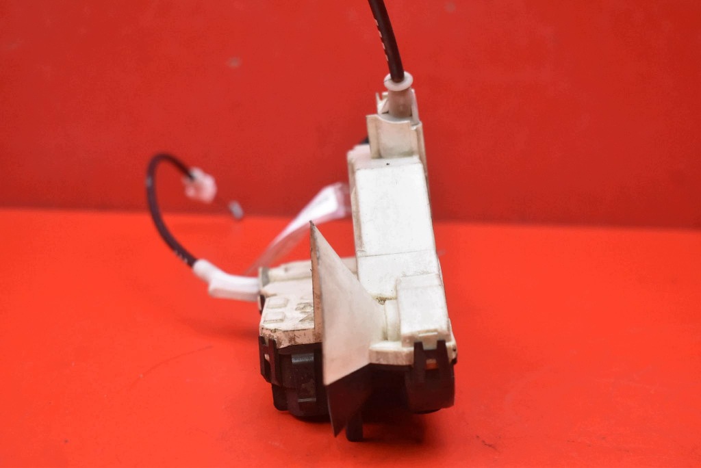 lock door left front front EU PSA567148 PEUGEOT 308 1 and T7 5D HB 07-11
