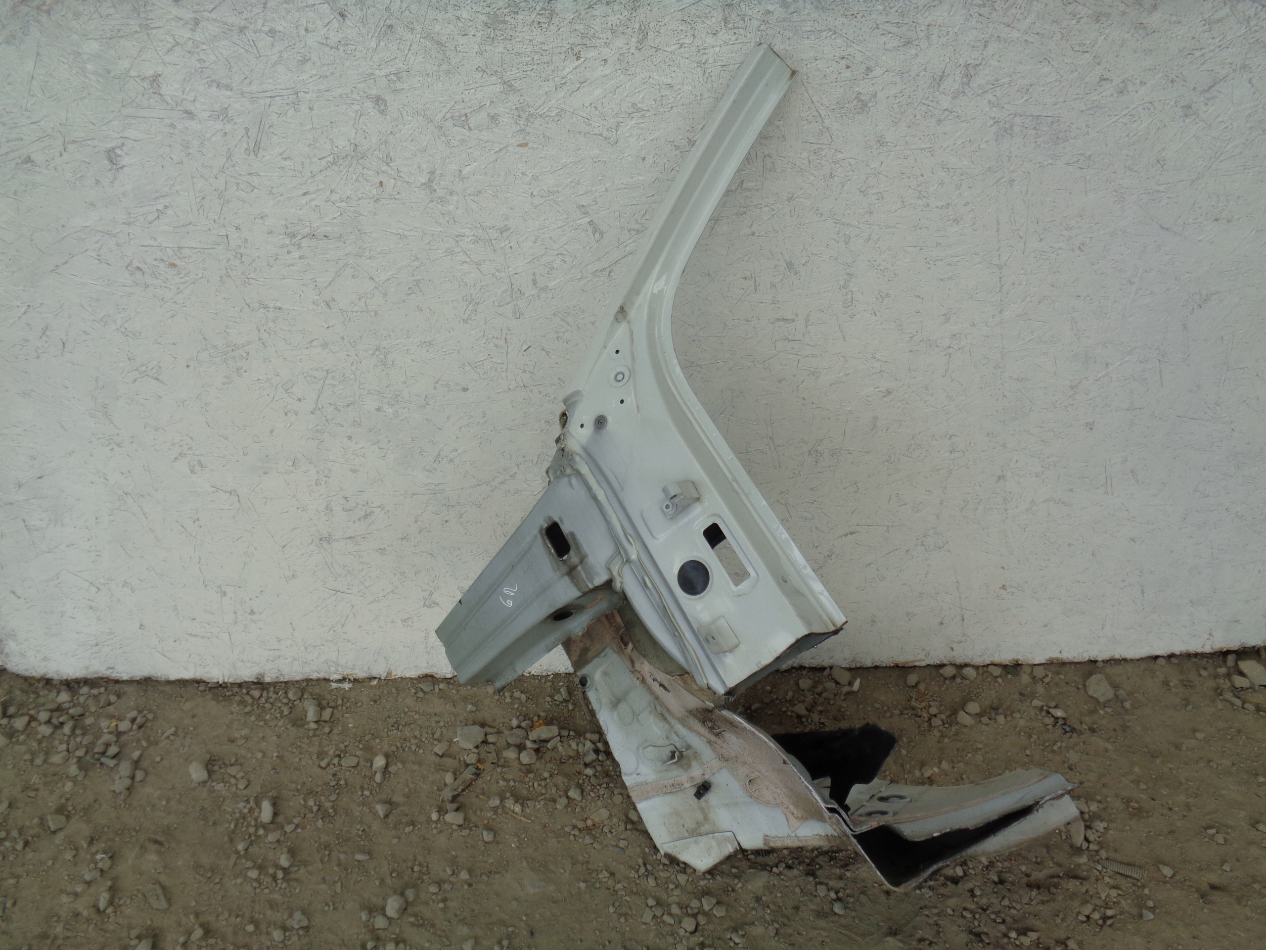 VW POLO 6R 6C quarter left front pillar 08-17r
