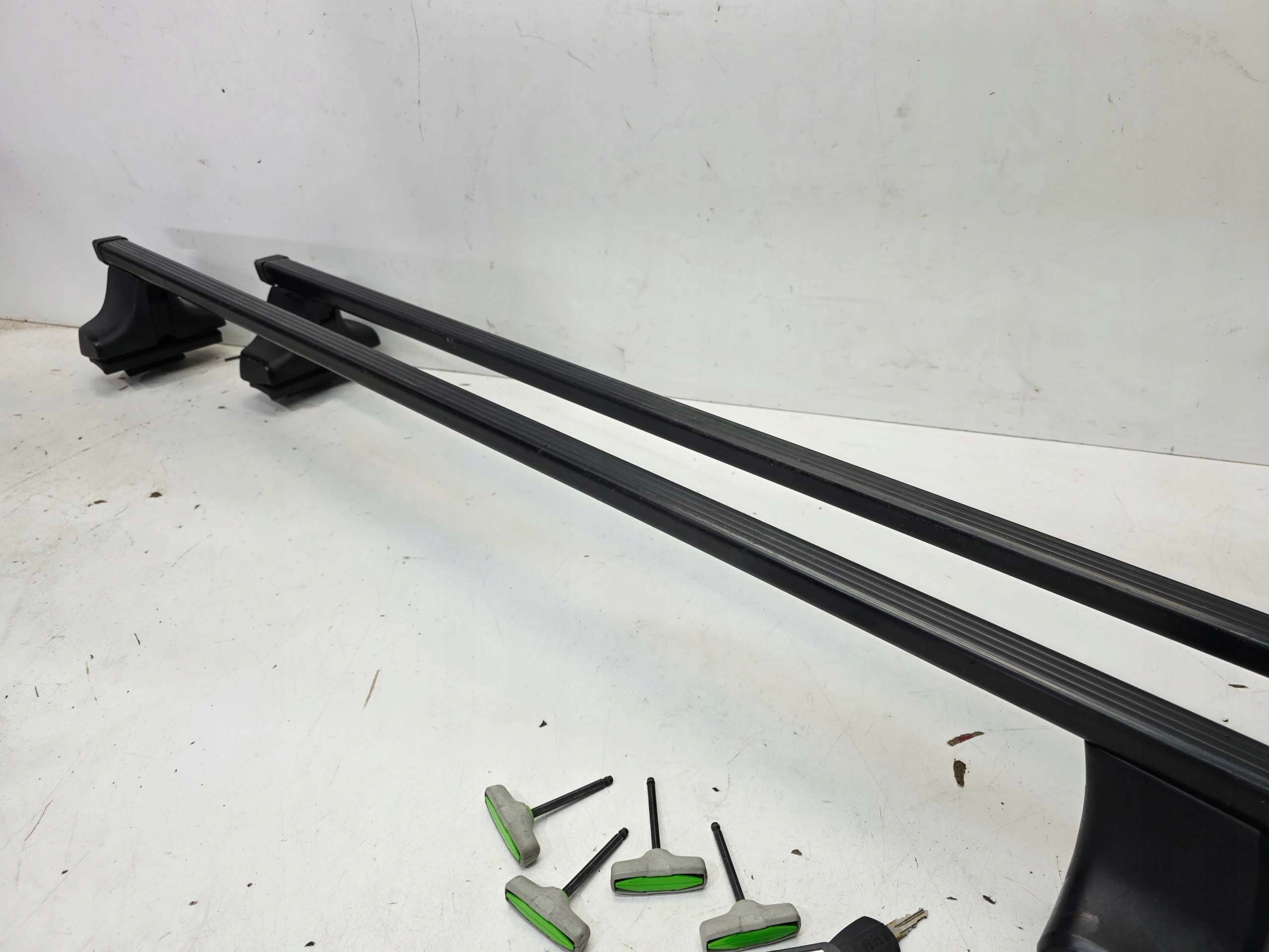 boot roof ski AUDI A4 B7 sedan THULE SWEDEN