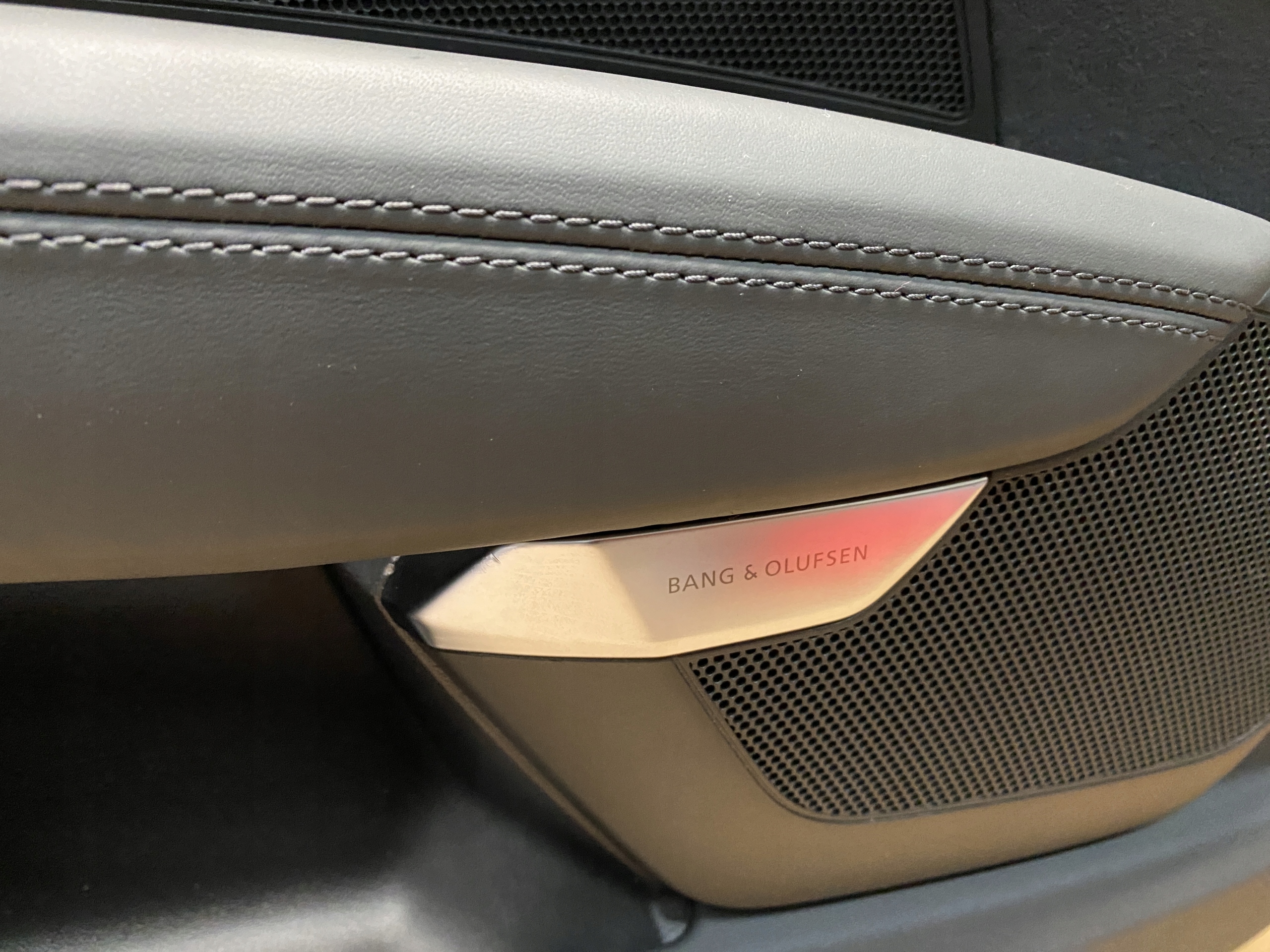 AUDI ETRON GT 4J3 upholstery side door left rear part