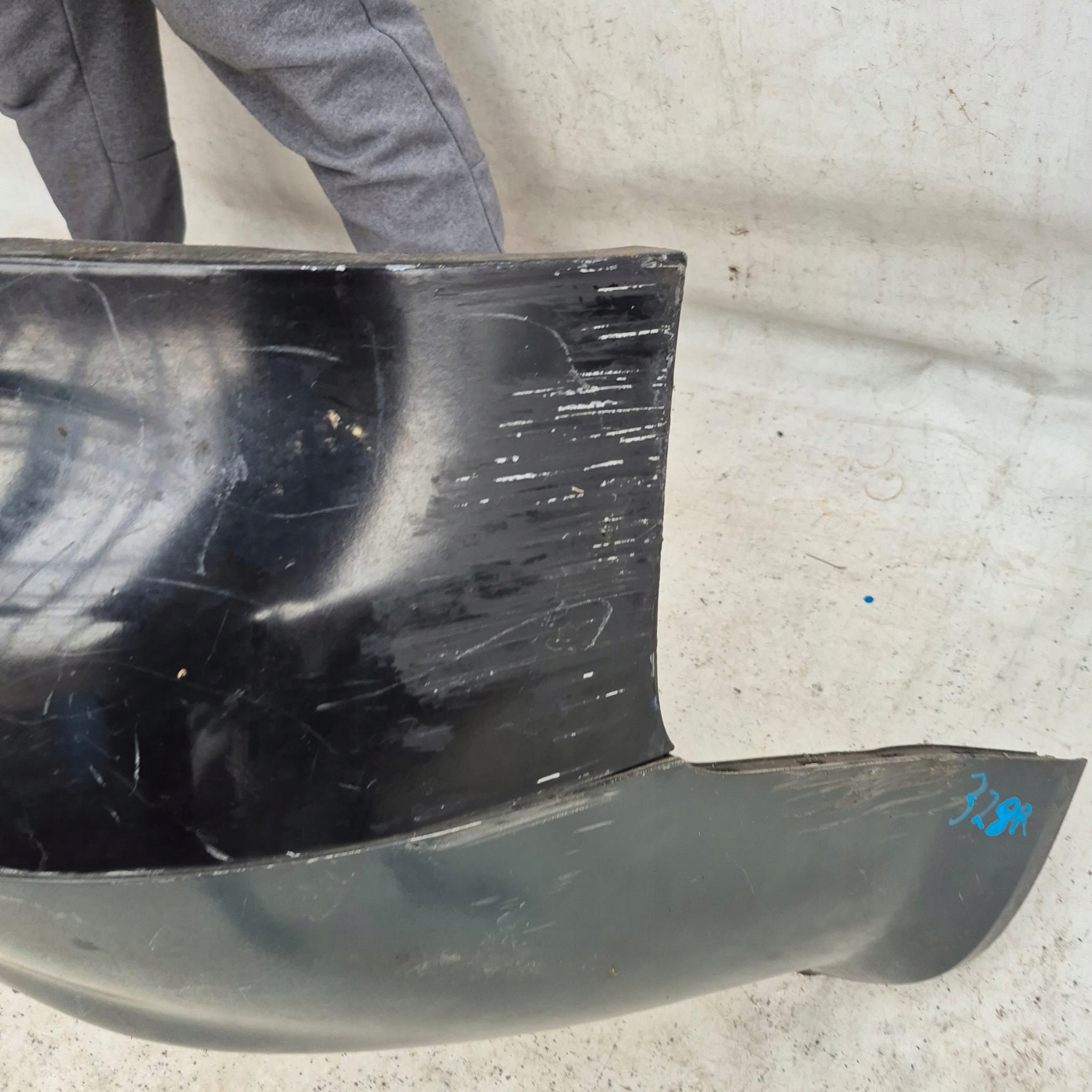 AUDI A4 B6 00-04 MALYSZ KOMBI bumper rear part rear without DZIUR