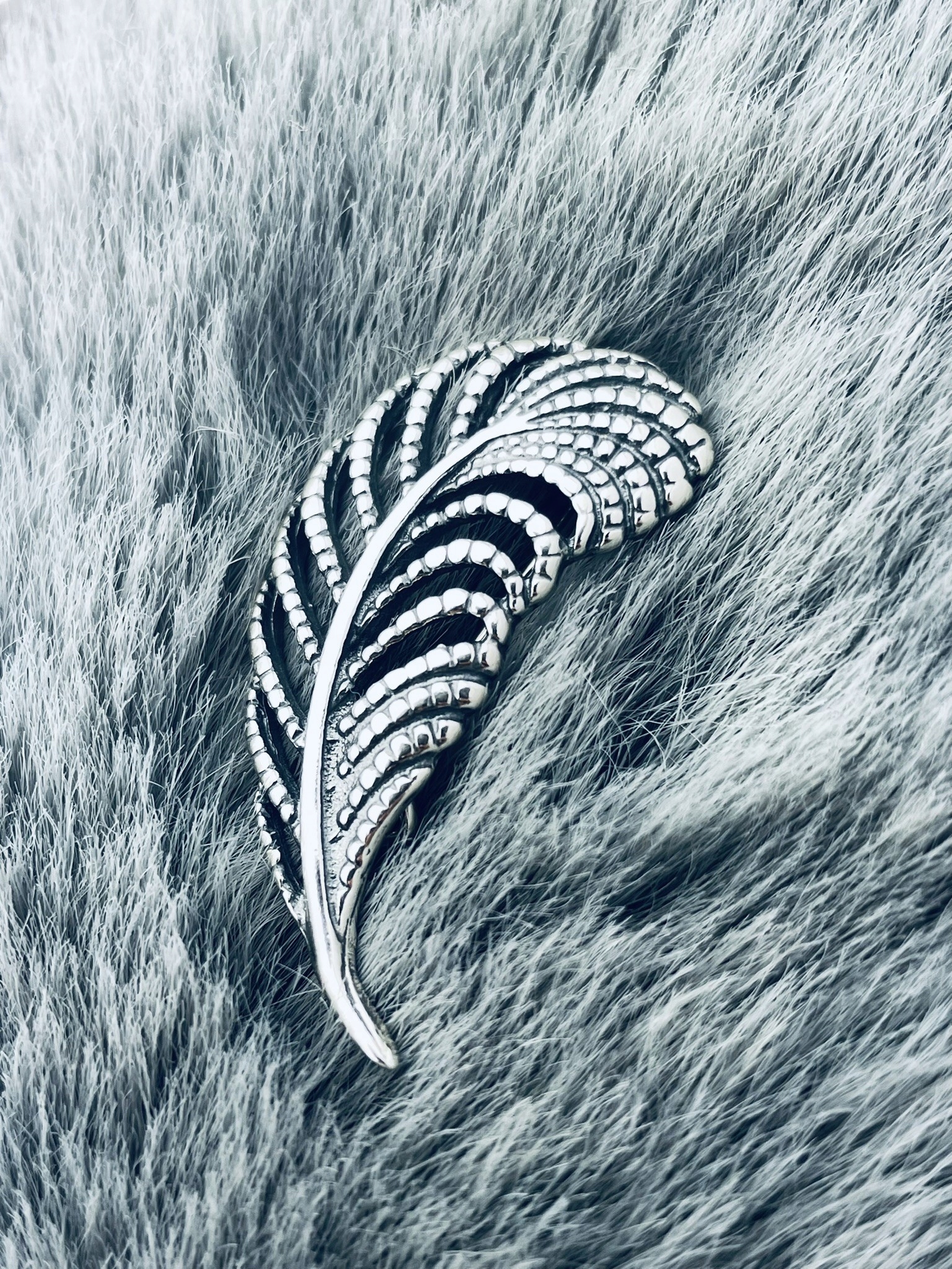 Stříbrná brož pero vintage pero