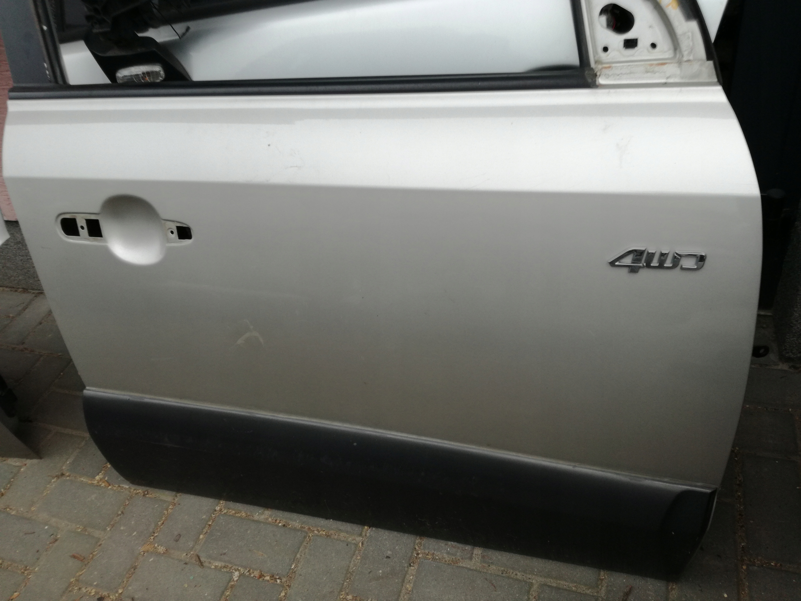 Hyundai TUCSON I 2004 - 2010 год дверь с правая передняя YK
