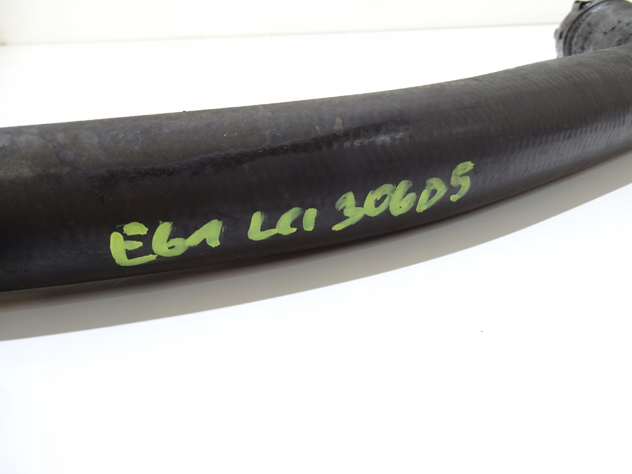 prijenos crijevo vode BMW E60 E61 306D5 OE 7787449 (4642477)