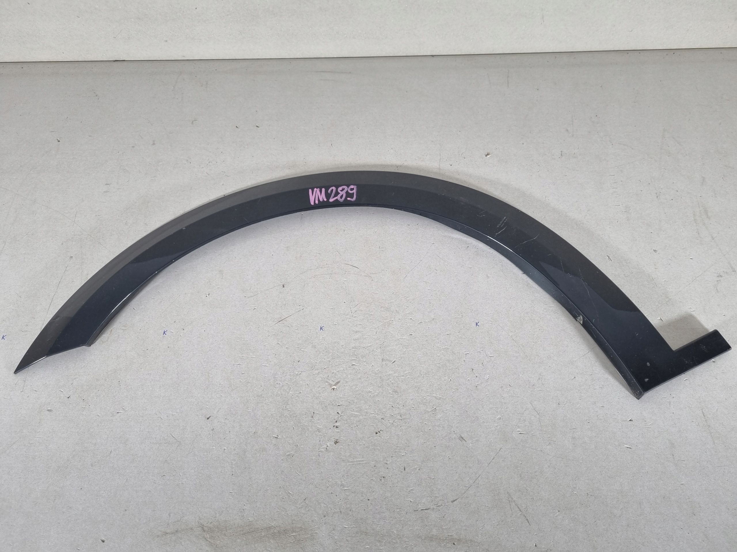 AUDI A6 C8 ALLROAD НАКЛАДКА КРИЛА LEWAk9853717