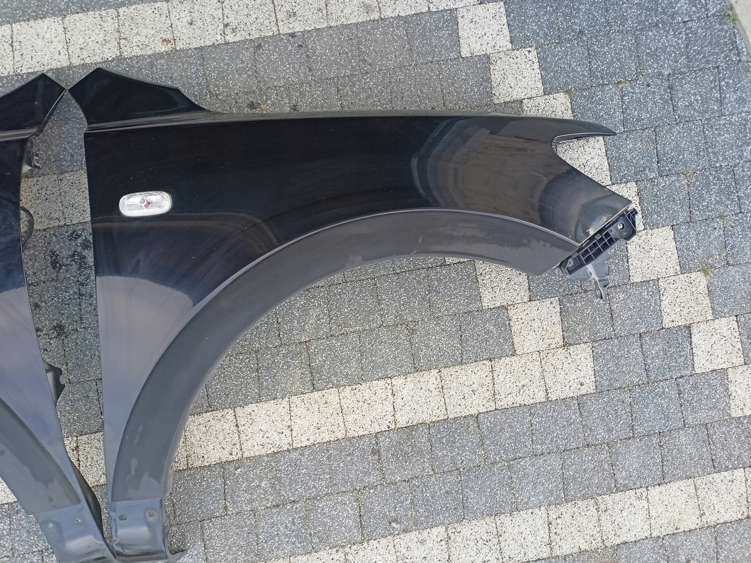 HYUNDAI SANTA FE II fender front left right 06- moulding