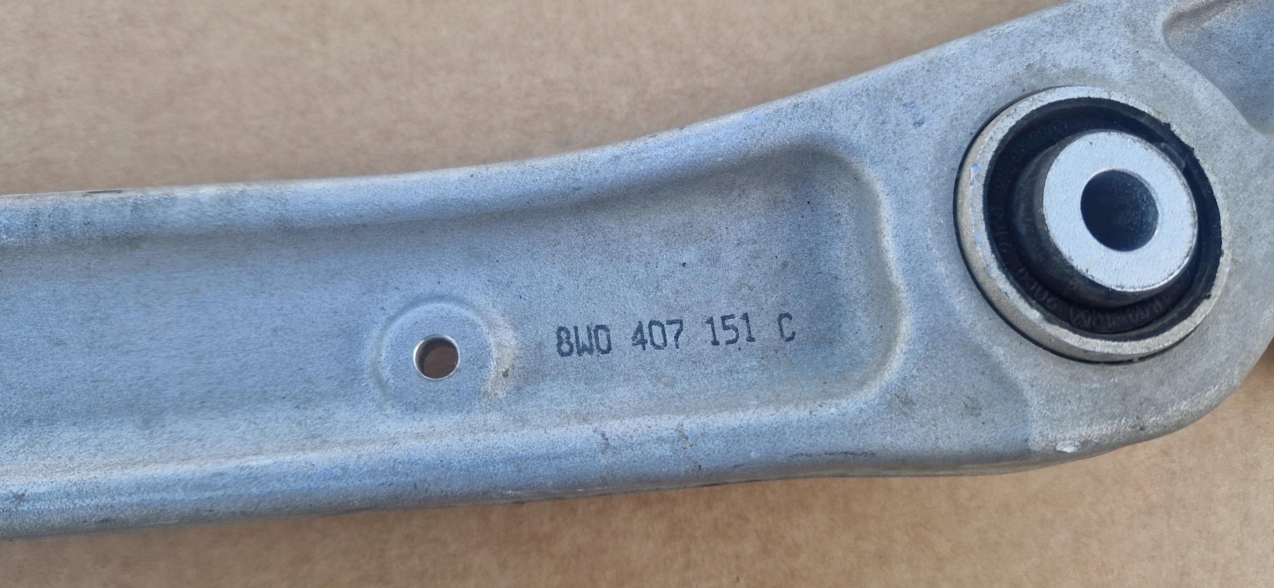 arm front left 8W0407155A 8W0407151C AUDI A4 B9 AUDI A5 8W as new