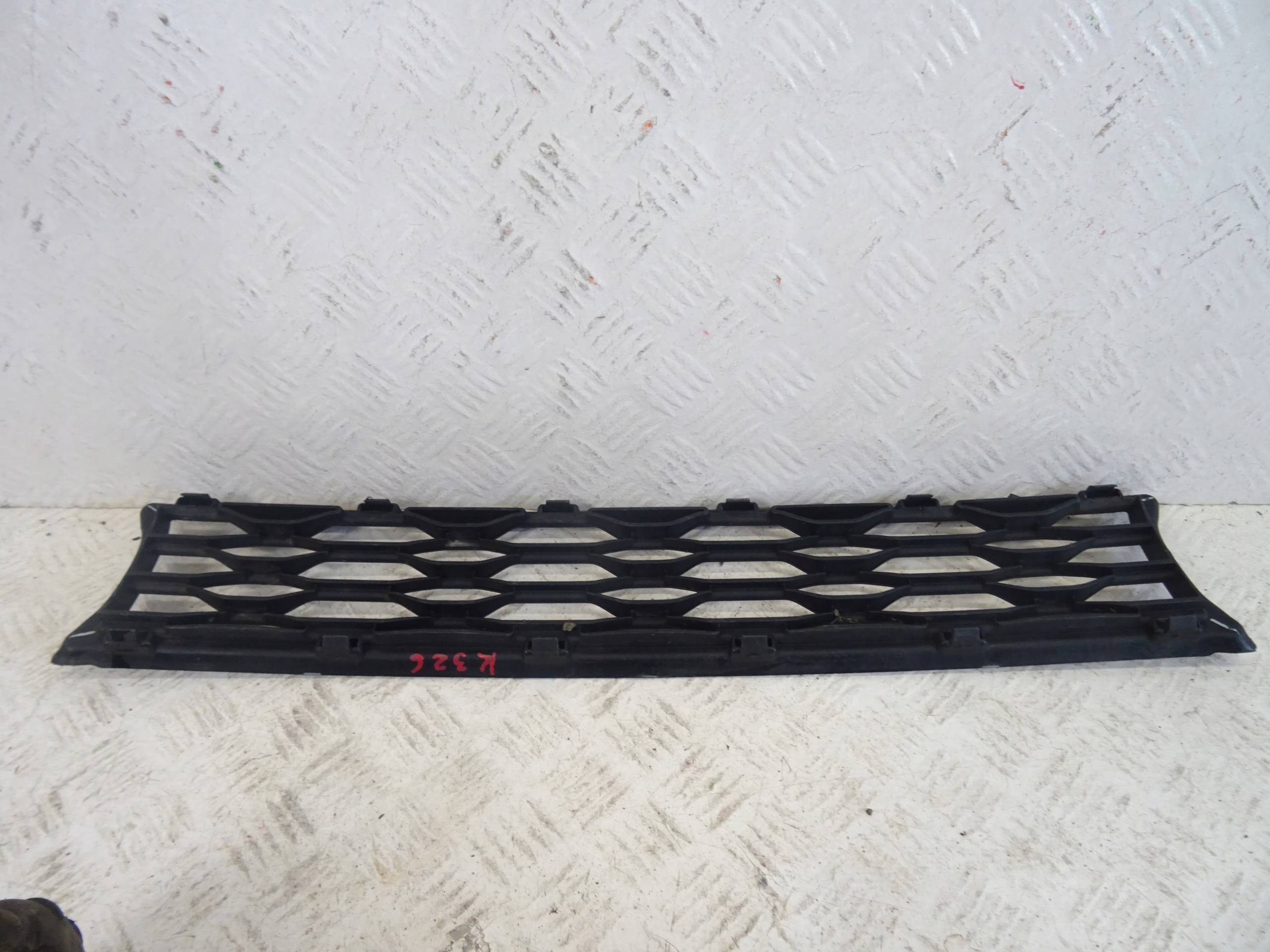 grid of a bumper front front central MINI COOPER F56 SPORT 114129-10