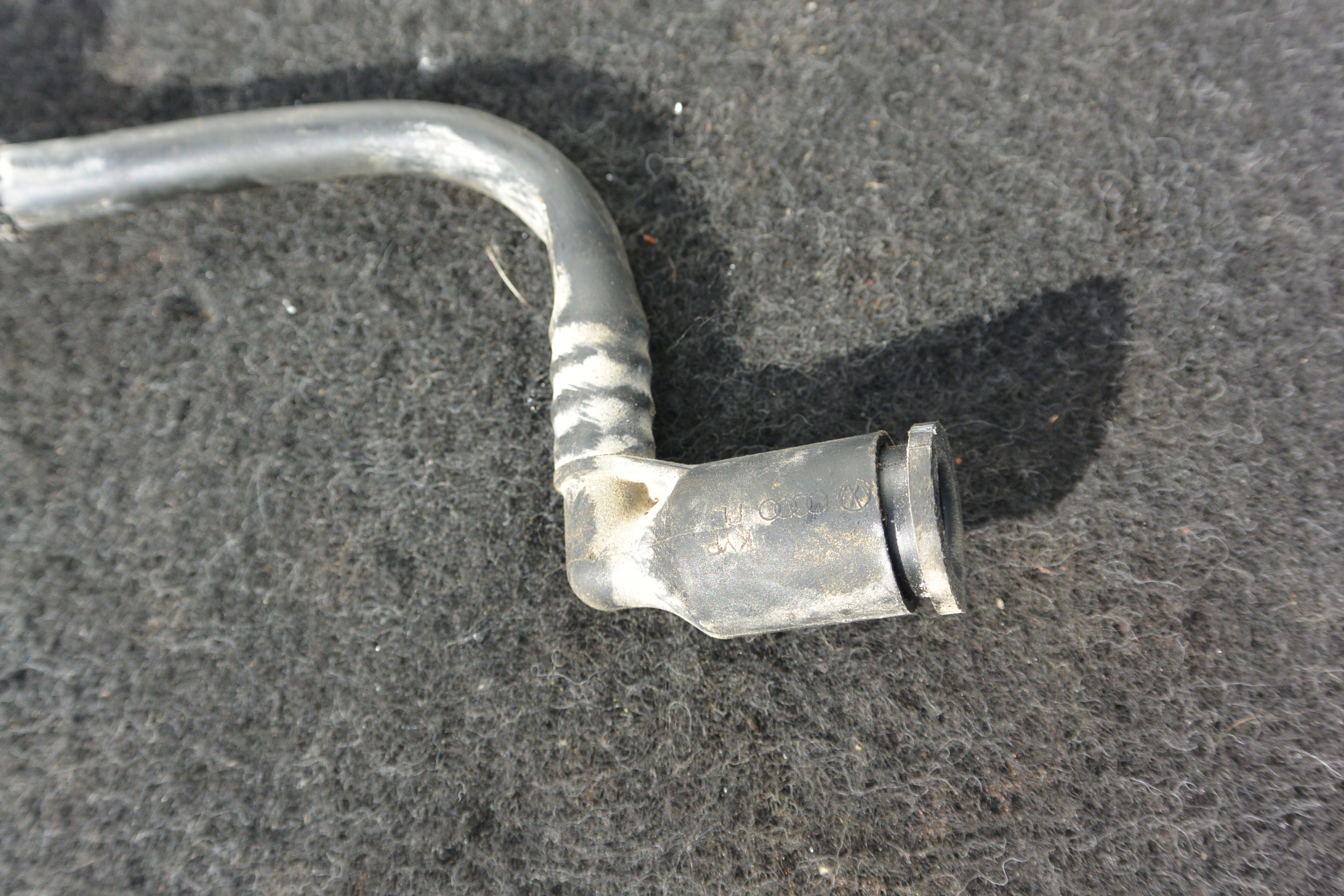 pipe wiring vacual 2.0 TDI VW PASSAT B7 CC