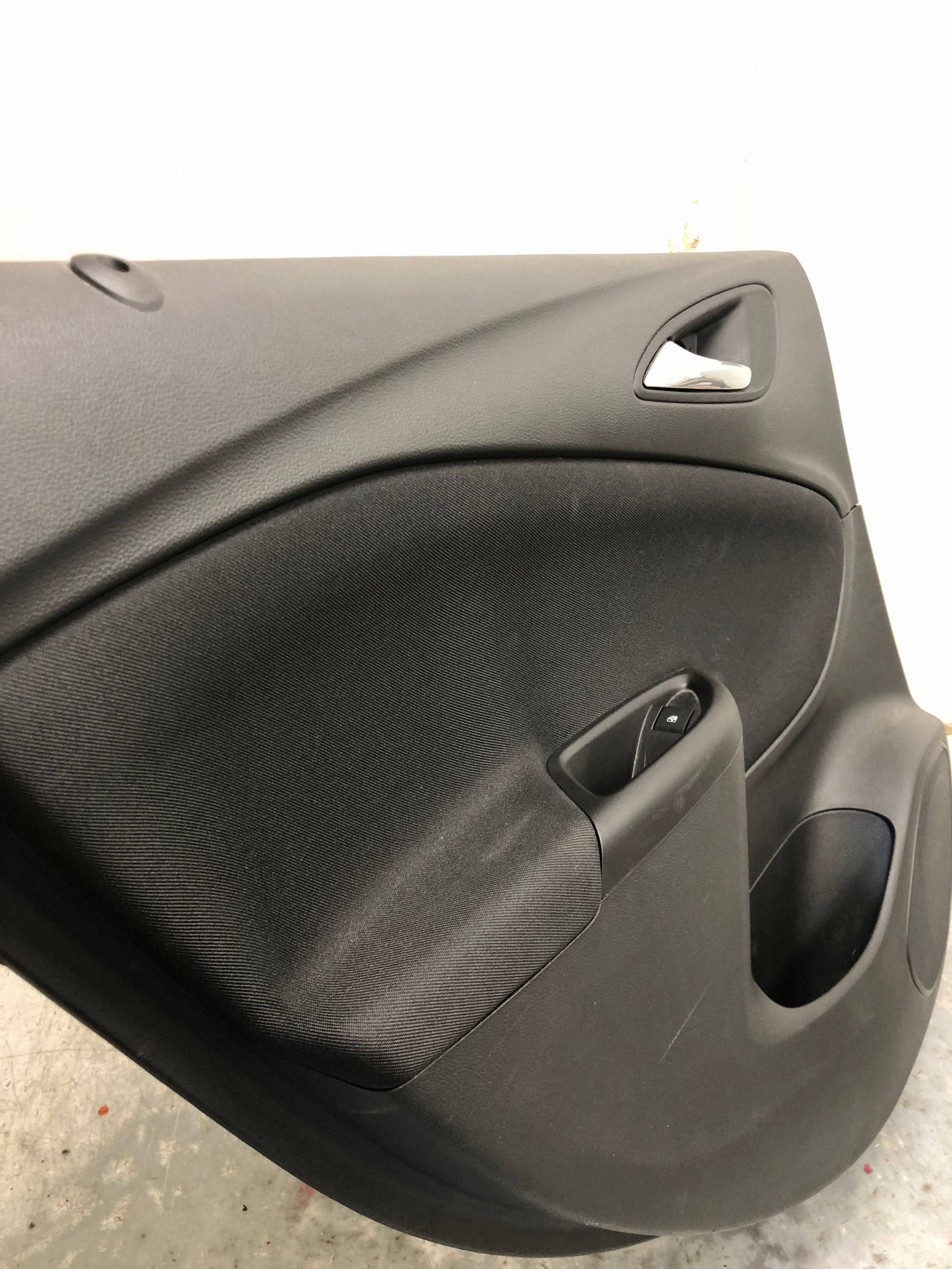 side door left rear part OPEL ASTRA K KOMBI 2514588