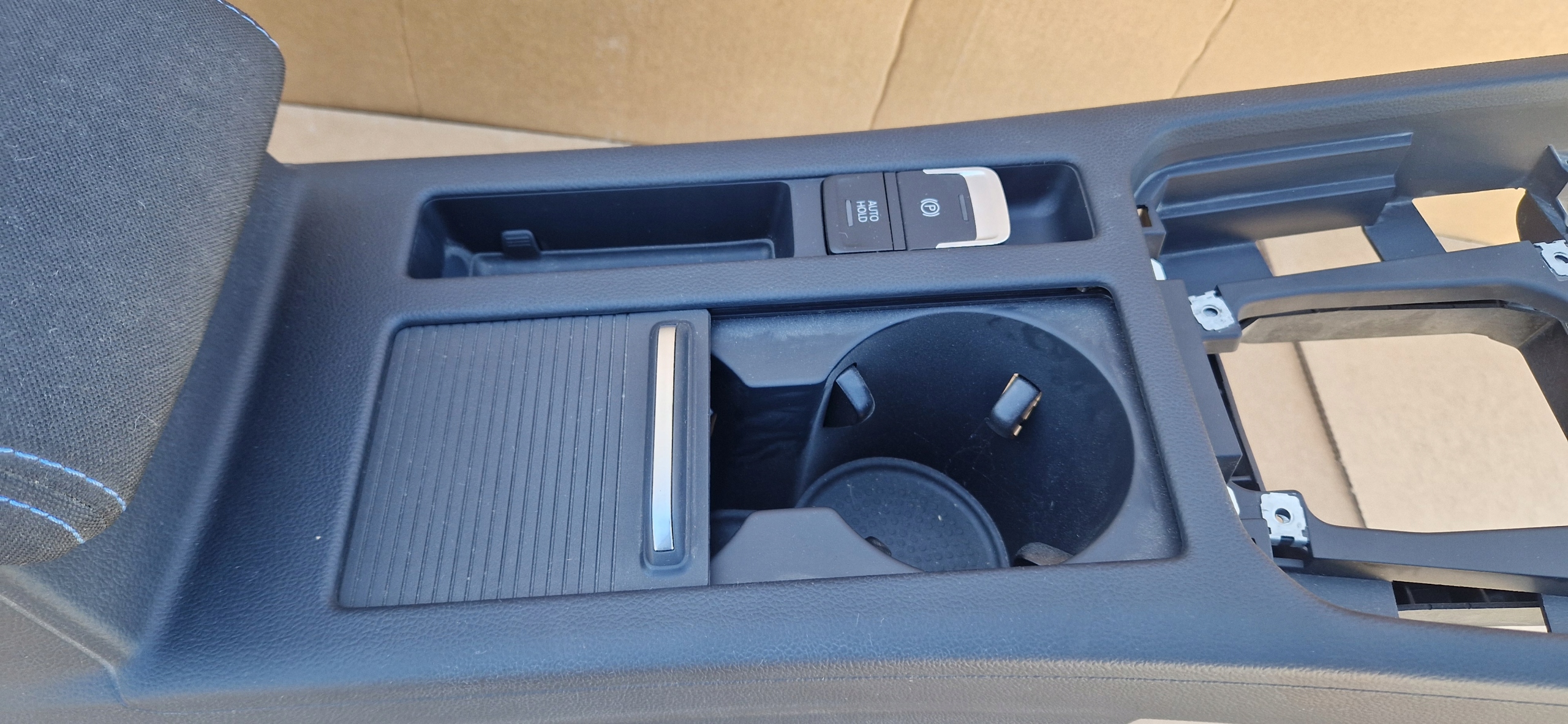 bracciolo MATERIAL TUNEL BOCCHETTE VW PASSAT B8 Originale