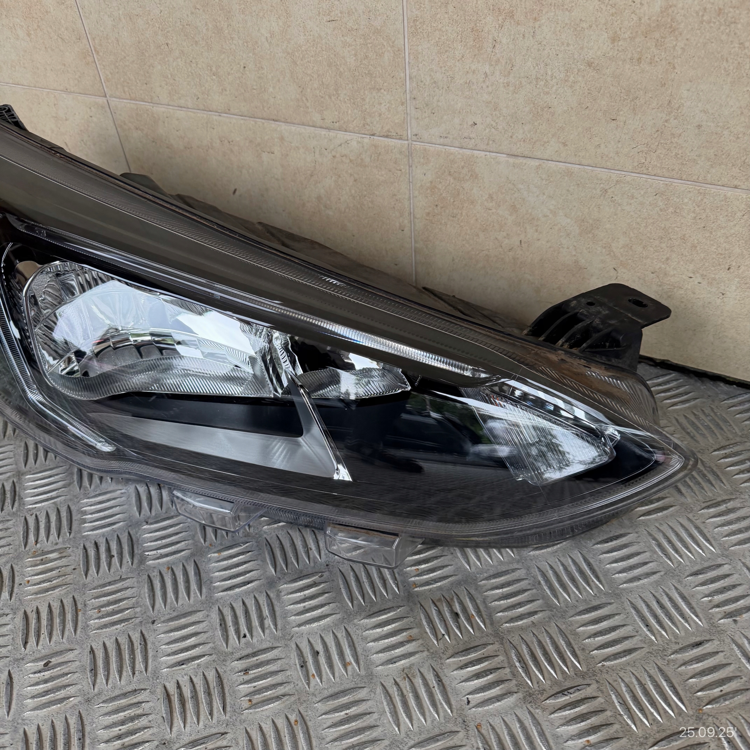 light front right FORD FOCUS MK4 LED MX7B-13E014-CC