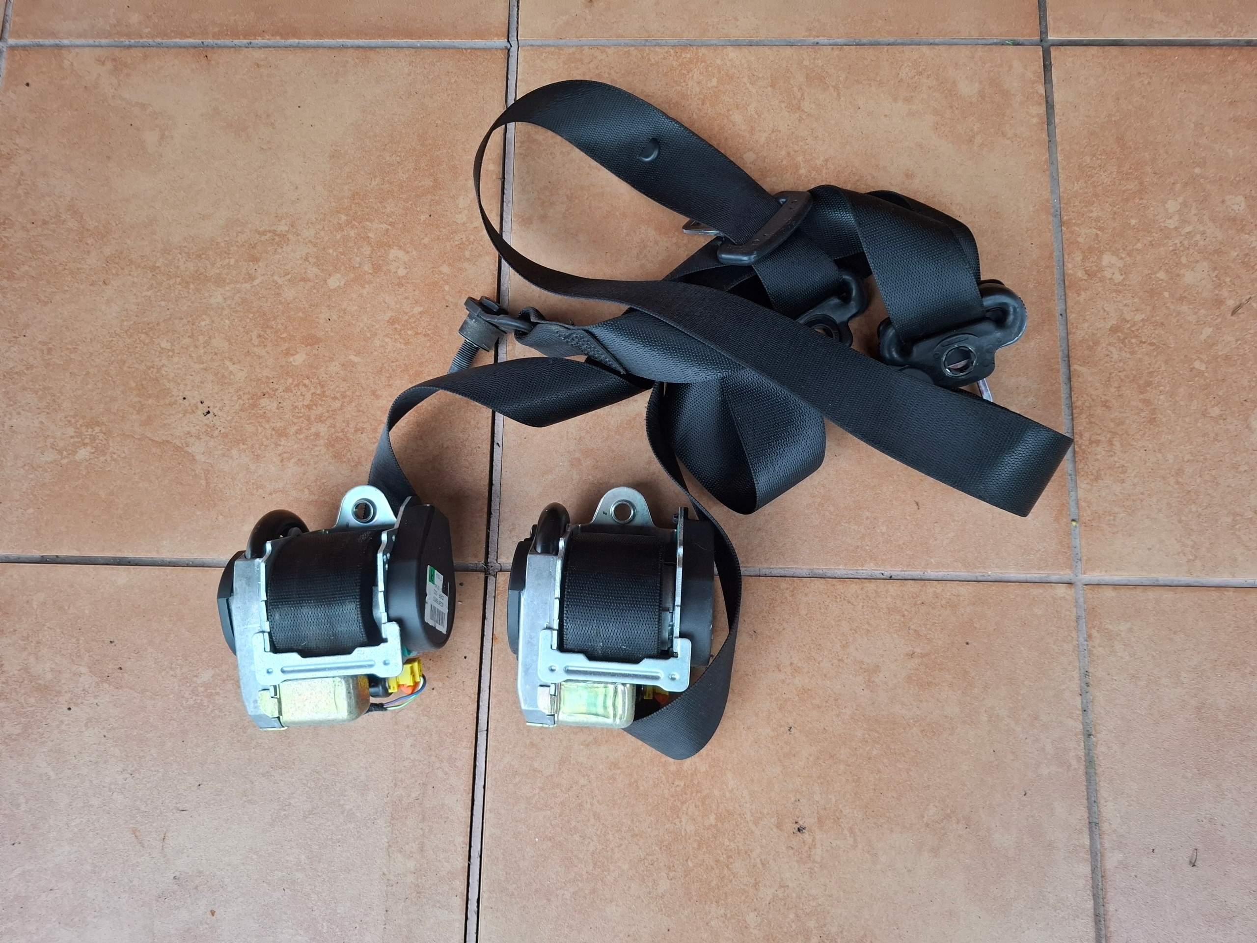 tension belts front MERCEDES W169