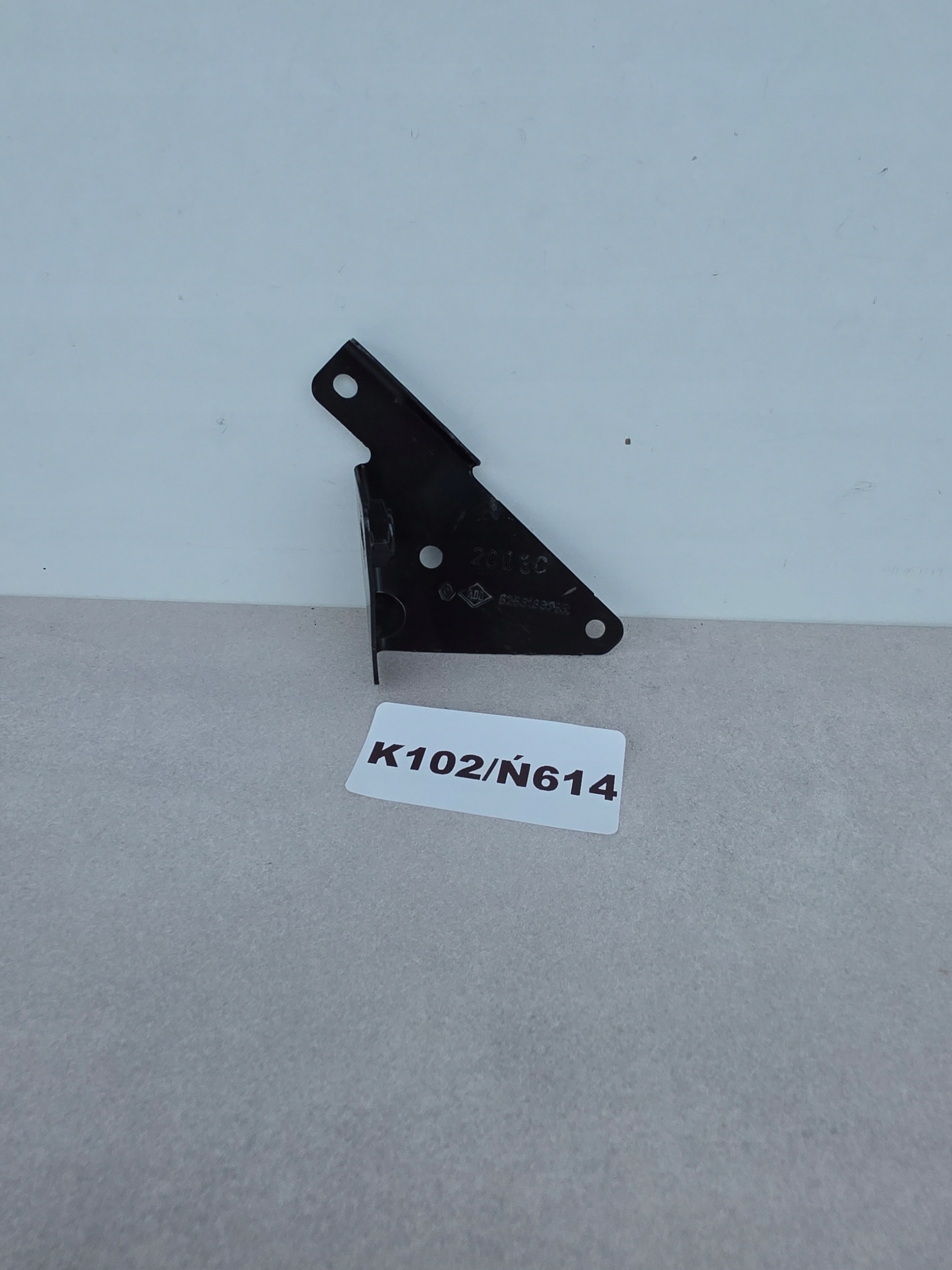 RENAULT CLIO 5 V / RS bracket console of a fender left front K102/N614
