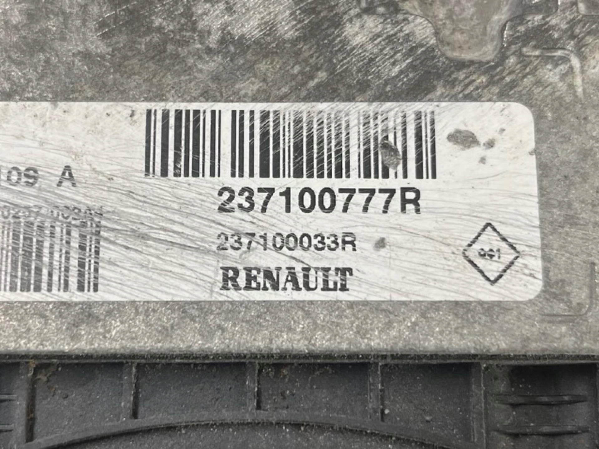 control unit of the engine Renault Scenic 3 2010 237100777R