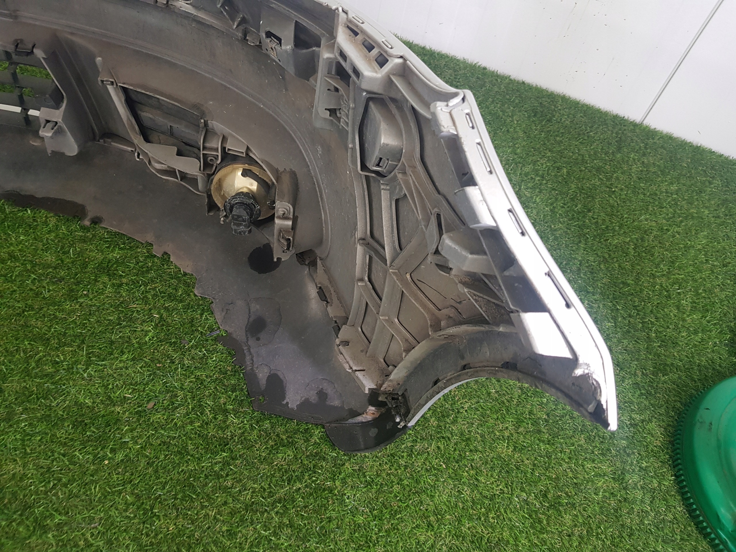 bumper front front VOLKSWAGEN GOLF 5 plus 5M0807217