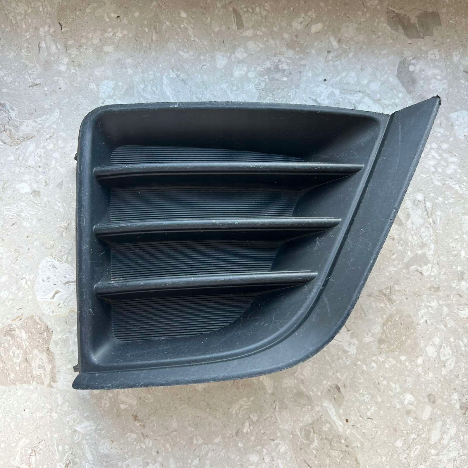 TOYOTA COROLLA XI E16 2013- grid spoiler right front 81481-02370