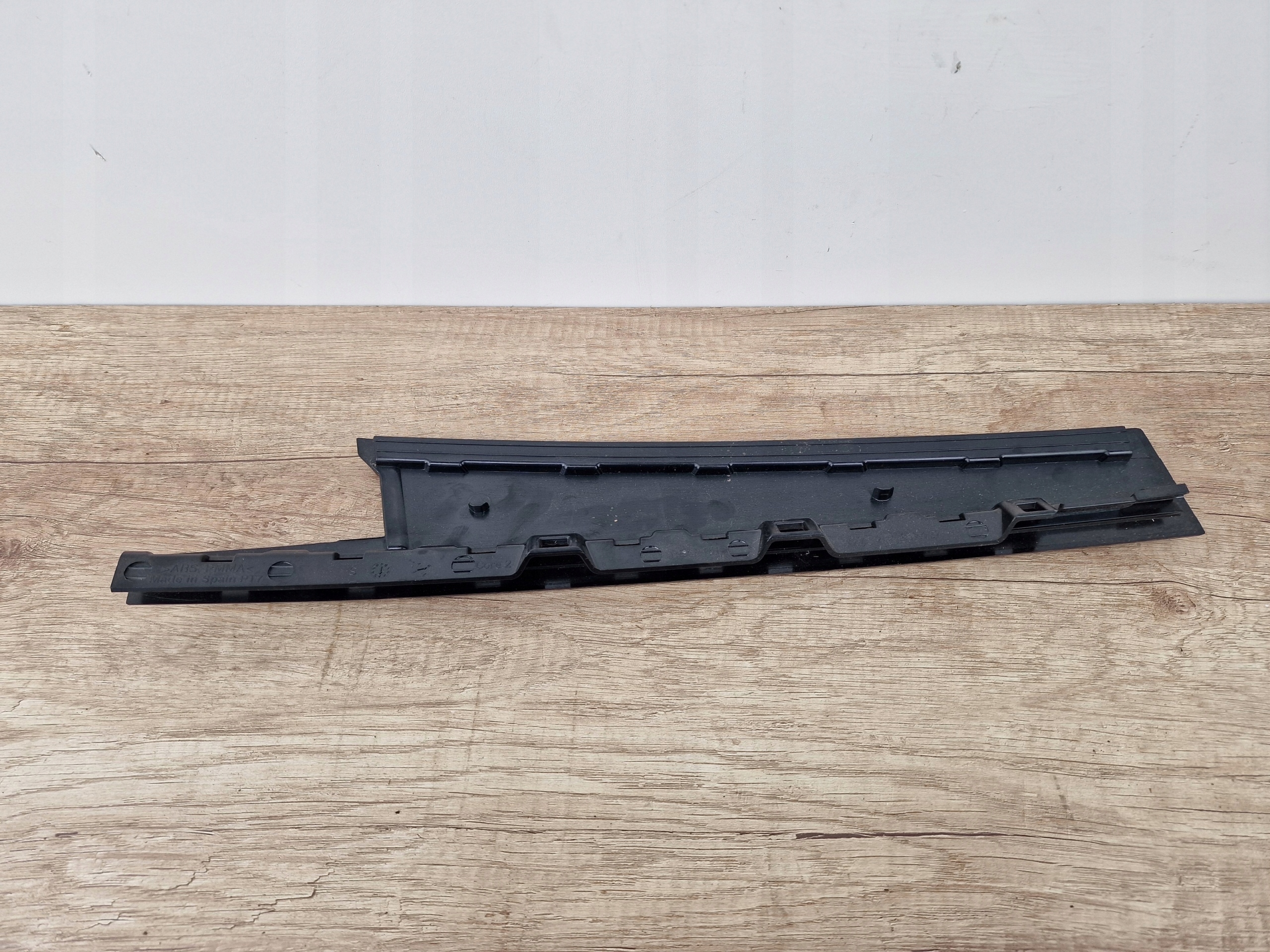 moulding door right rear part VW T-ROC vertical cap