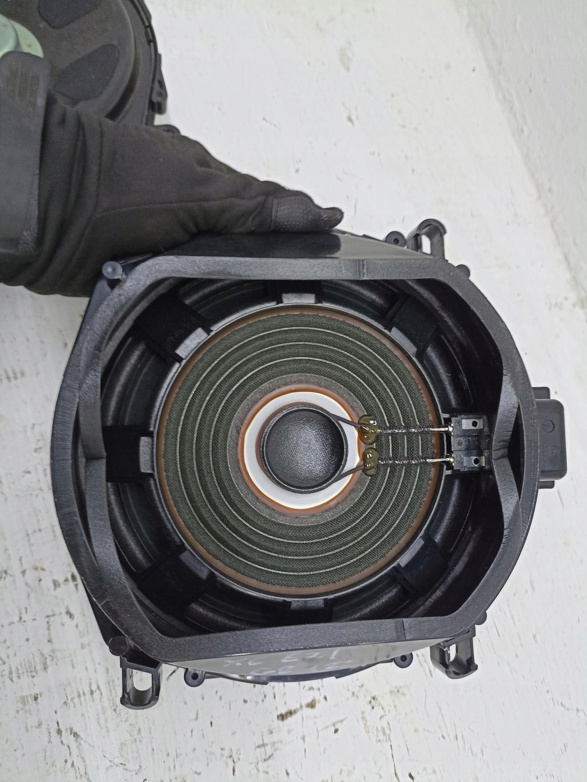 speaker SUBWOOFER BMW X6 E71 / LCI 9218698 07-14