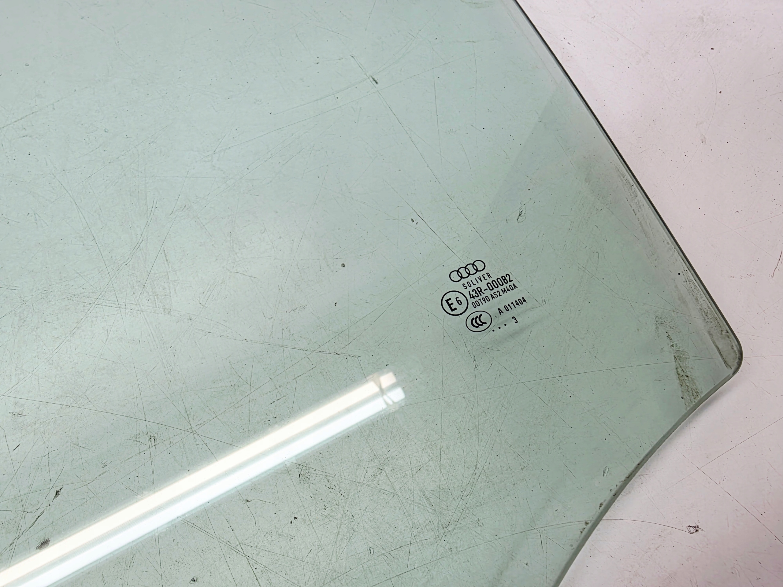 window side door left front AUDI A1 8X 8X3 3-door 2013R
